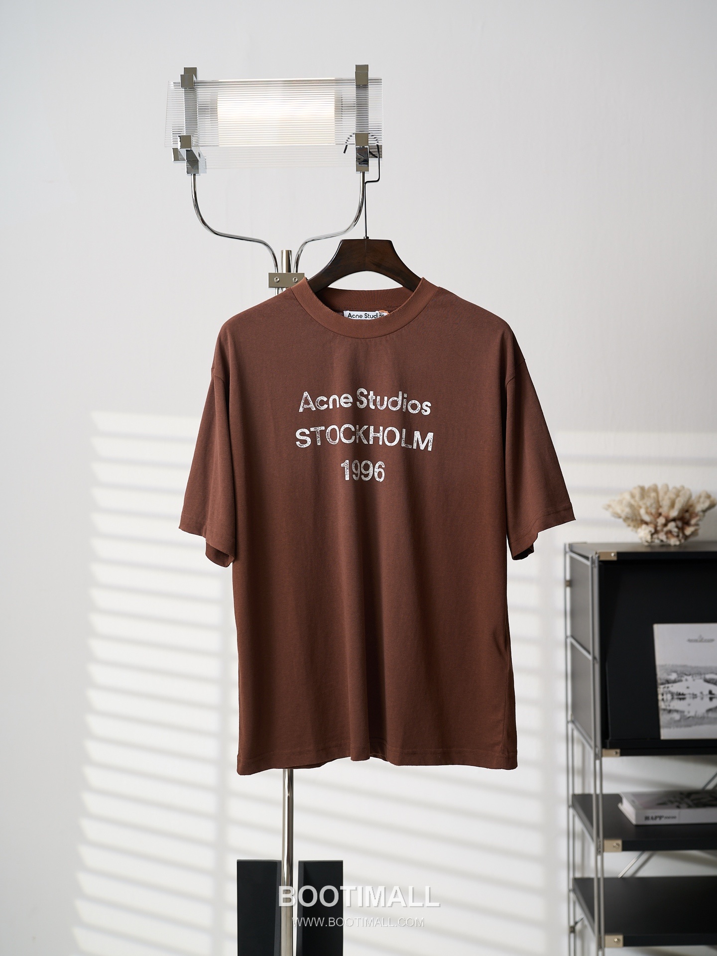 Acne Studios 2026 S/S Cotton Vintage Spray Print Logo T-Shirt 아크네스튜디오 2026SS 코튼 빈티지 스프레이 프린트 로고 티셔츠 21