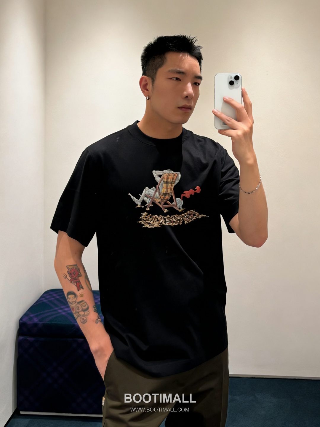 Burberry 2026 S/S Cotton Graphic Print Logo T-Shirt 버버리 2026SS 코튼 그래픽 프린트 로고 티셔츠 1