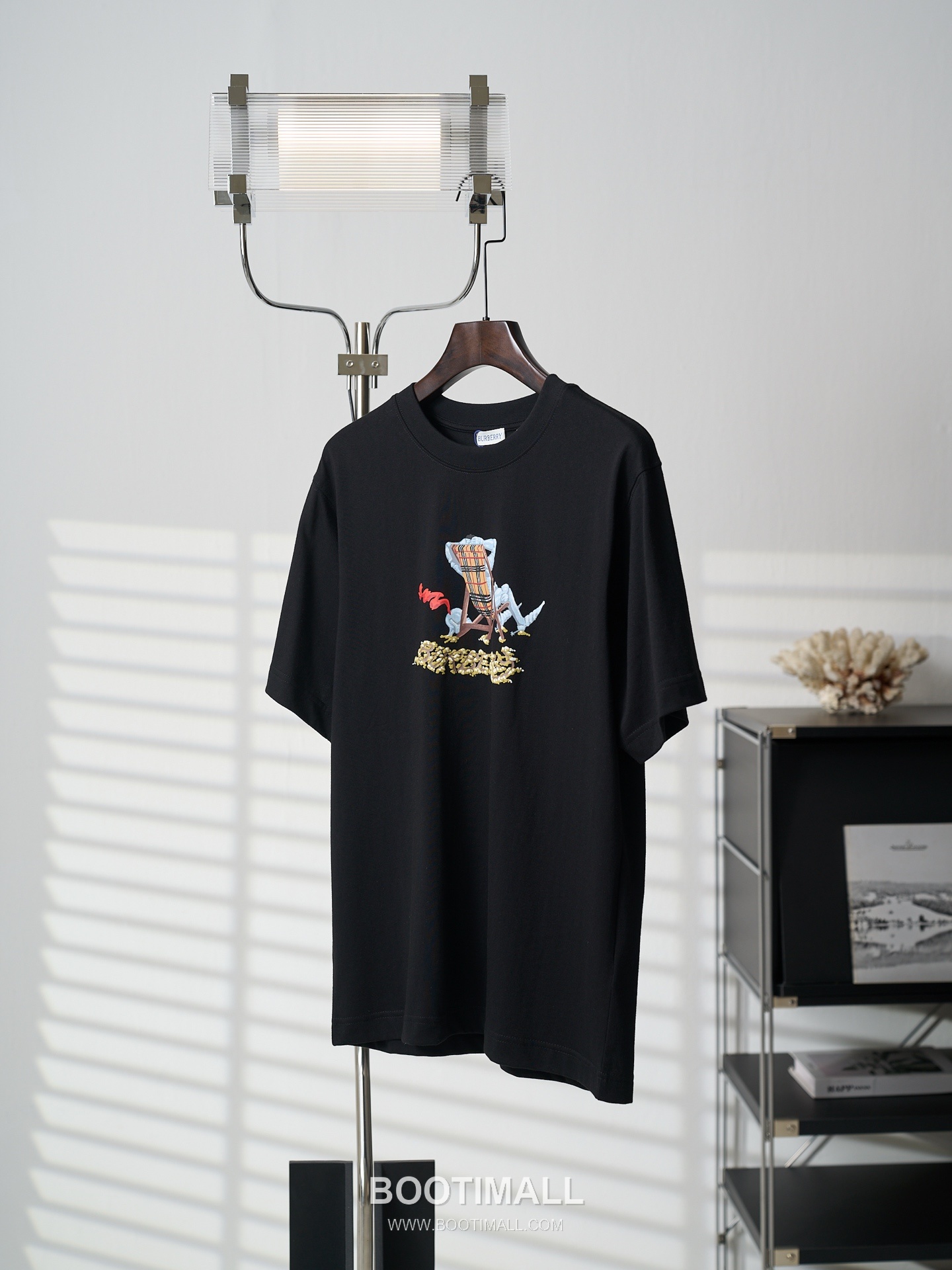 Burberry 2026 S/S Cotton Graphic Print Logo T-Shirt 버버리 2026SS 코튼 그래픽 프린트 로고 티셔츠 9