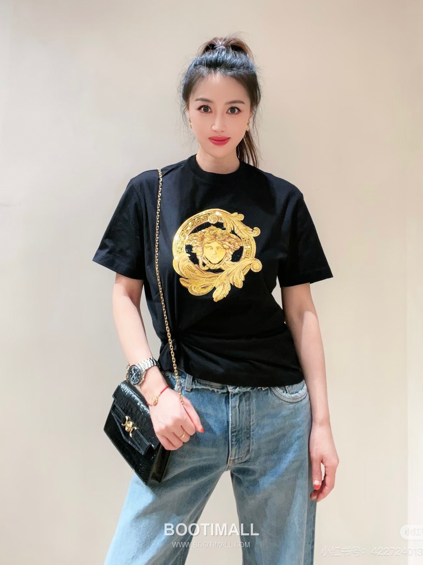 Versace 2026 S/S Cotton Medusa Crystal Embellished Embroidered T-Shirt 베르사체 2026SS 코튼 메두사 크리스탈 자수 티셔츠 12