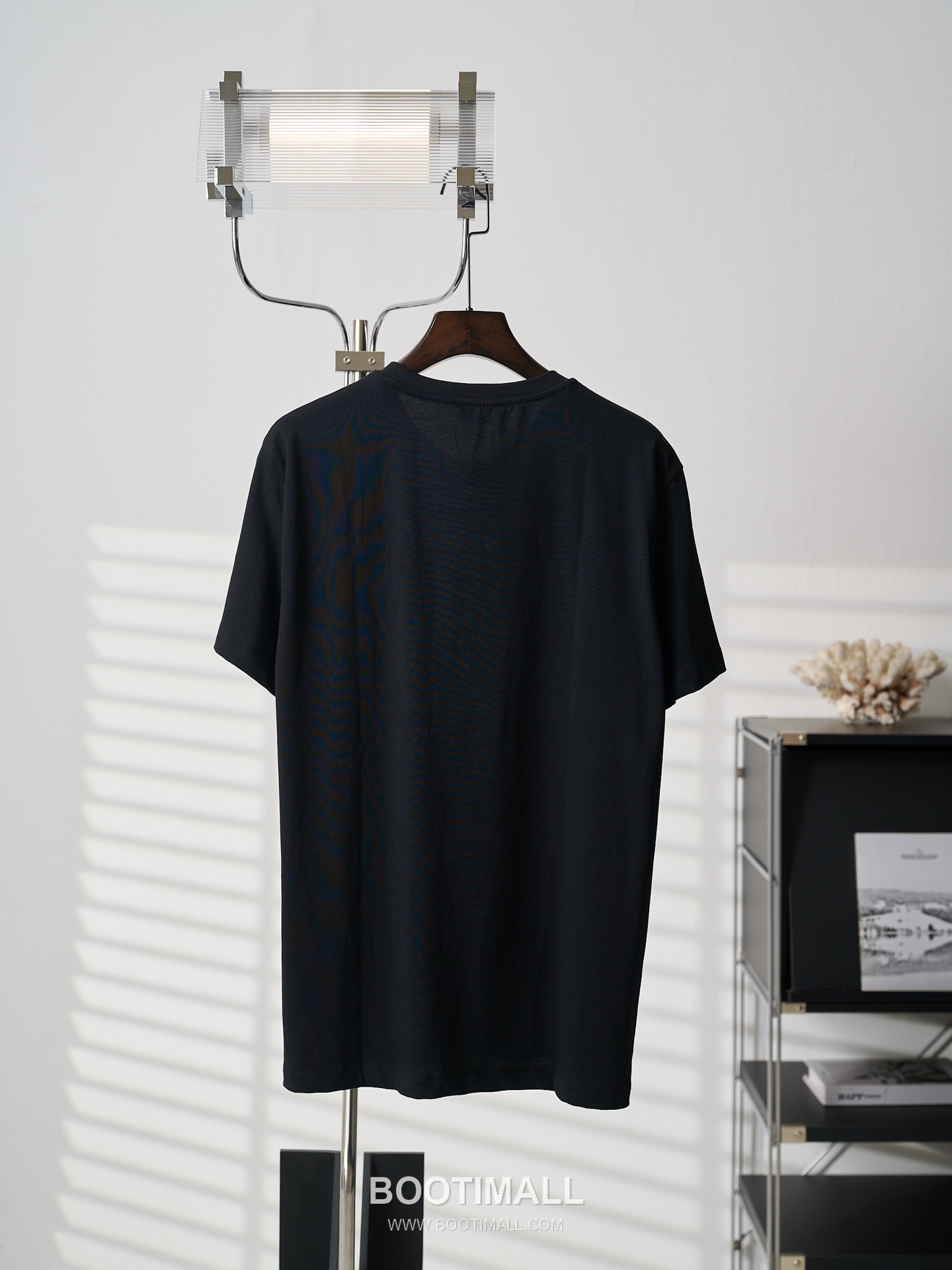 Versace 2026 S/S Cotton Medusa Crystal Embellished Embroidered T-Shirt 베르사체 2026SS 코튼 메두사 크리스탈 자수 티셔츠 14