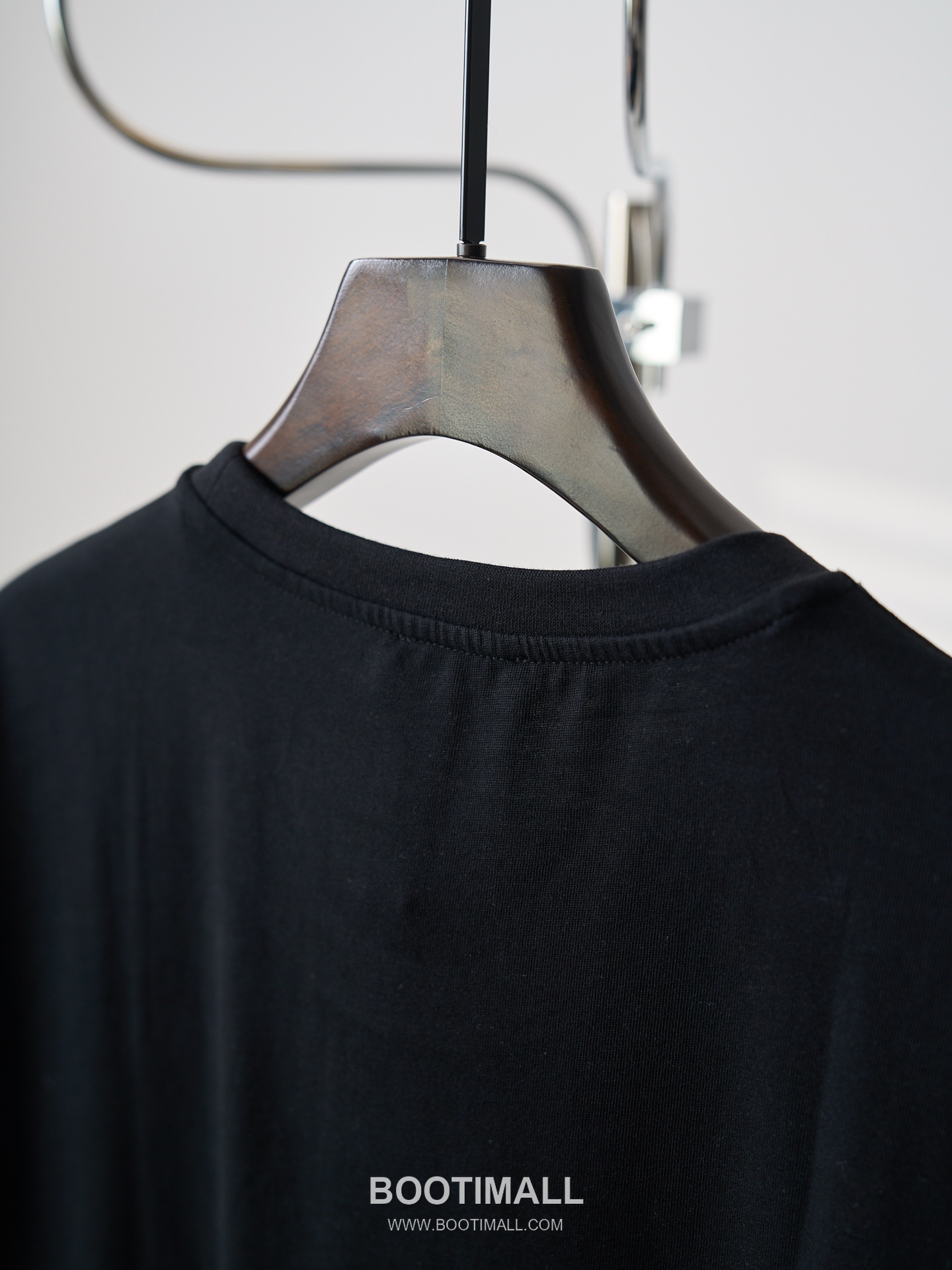 Versace 2026 S/S Cotton Medusa Crystal Embellished Embroidered T-Shirt 베르사체 2026SS 코튼 메두사 크리스탈 자수 티셔츠 20