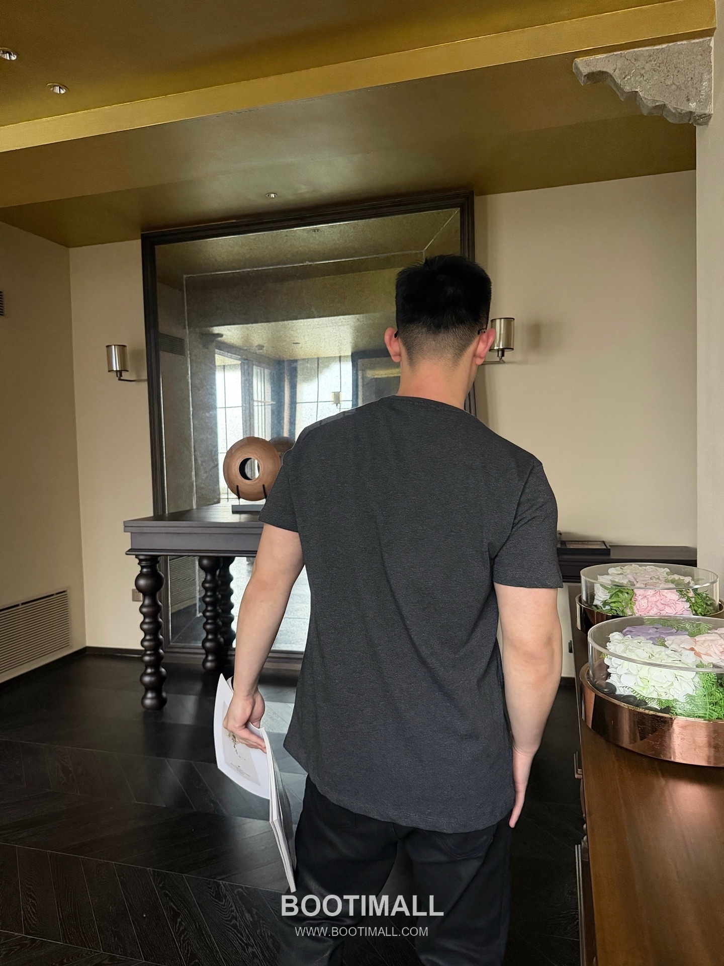 Versace 2026 S/S Cotton Medusa Crystal Embellished Embroidered T-Shirt 베르사체 2026SS 코튼 메두사 크리스탈 자수 티셔츠 2