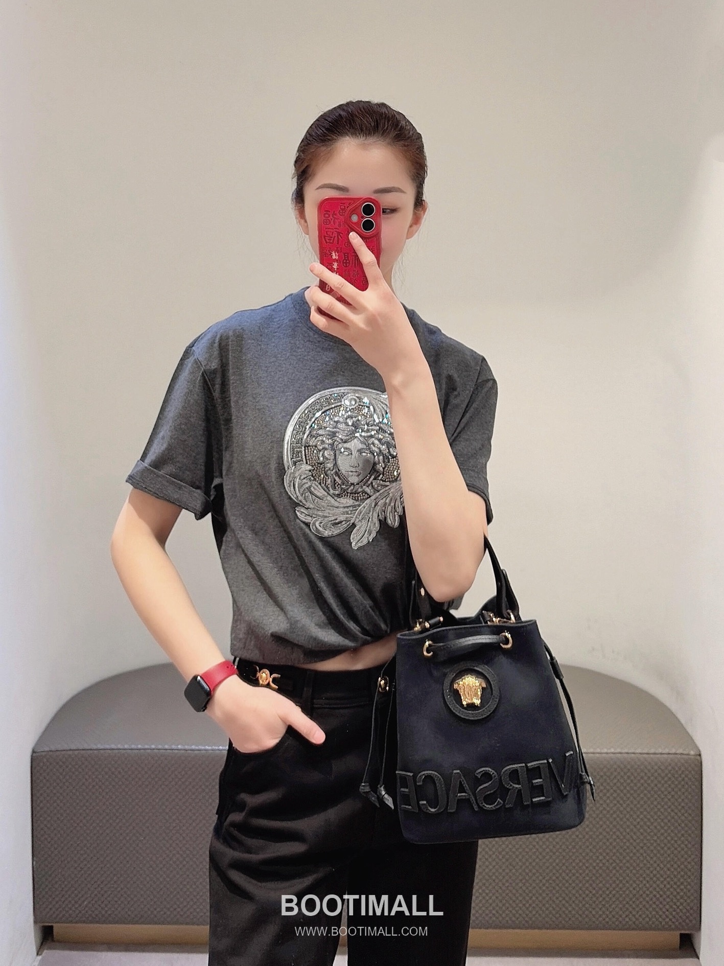 Versace 2026 S/S Cotton Medusa Crystal Embellished Embroidered T-Shirt 베르사체 2026SS 코튼 메두사 크리스탈 자수 티셔츠 10