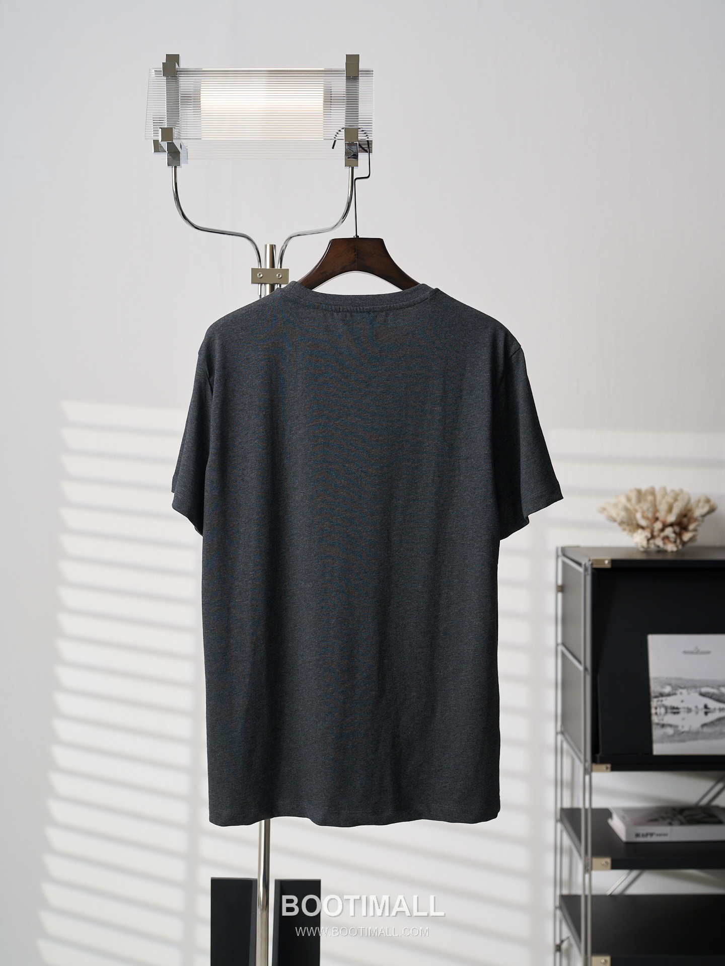 Versace 2026 S/S Cotton Medusa Crystal Embellished Embroidered T-Shirt 베르사체 2026SS 코튼 메두사 크리스탈 자수 티셔츠 14