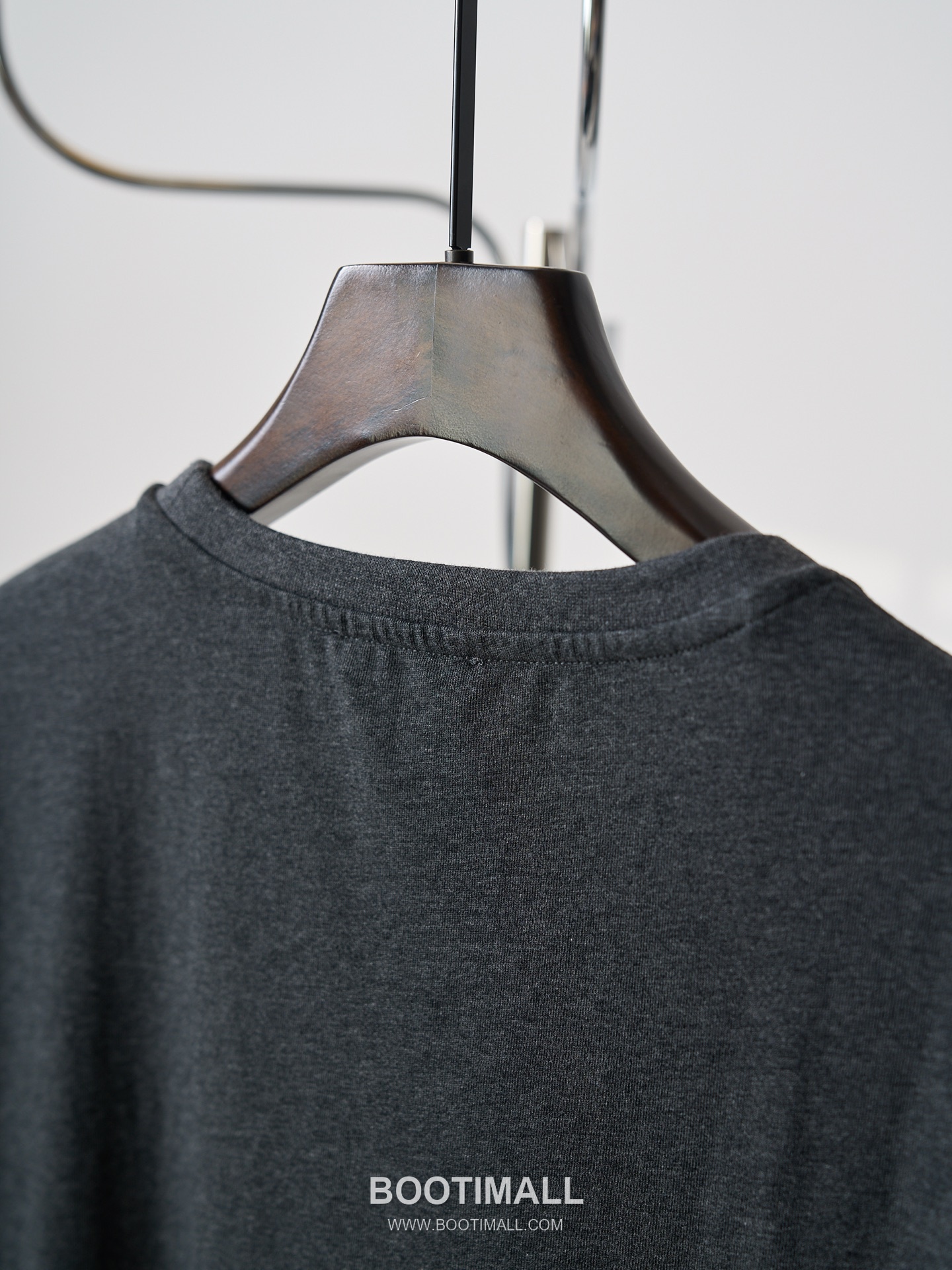 Versace 2026 S/S Cotton Medusa Crystal Embellished Embroidered T-Shirt 베르사체 2026SS 코튼 메두사 크리스탈 자수 티셔츠 20