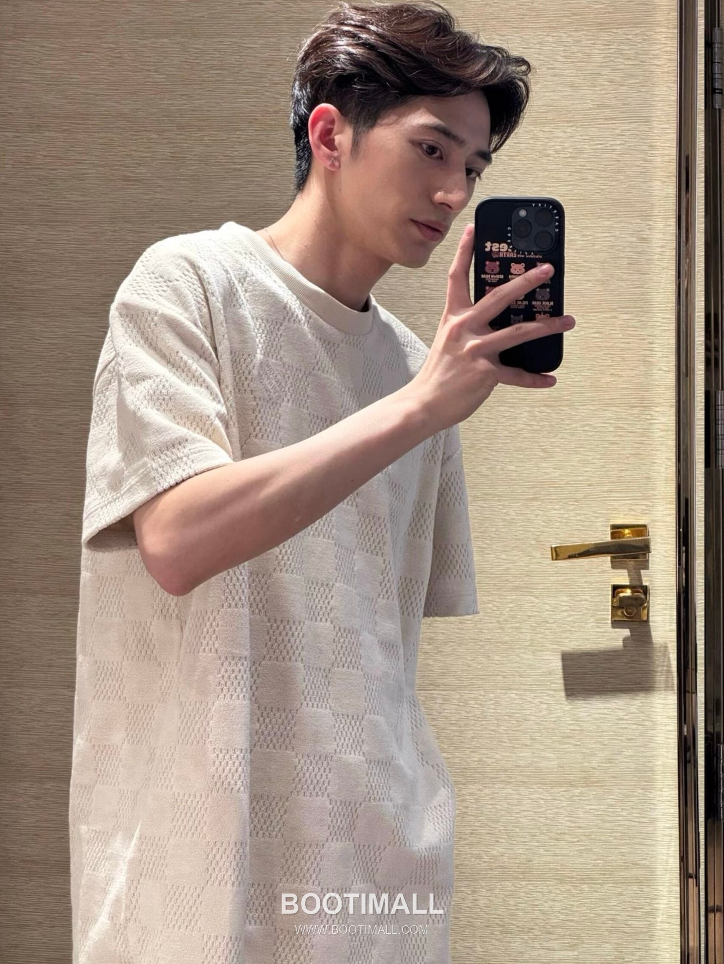 Louis Vuitton 2026 S/S Cotton Damier Jacquard Embroidered T-Shirt 루이비통 2026SS 코튼 다미에 자카드 자수 티셔츠 2