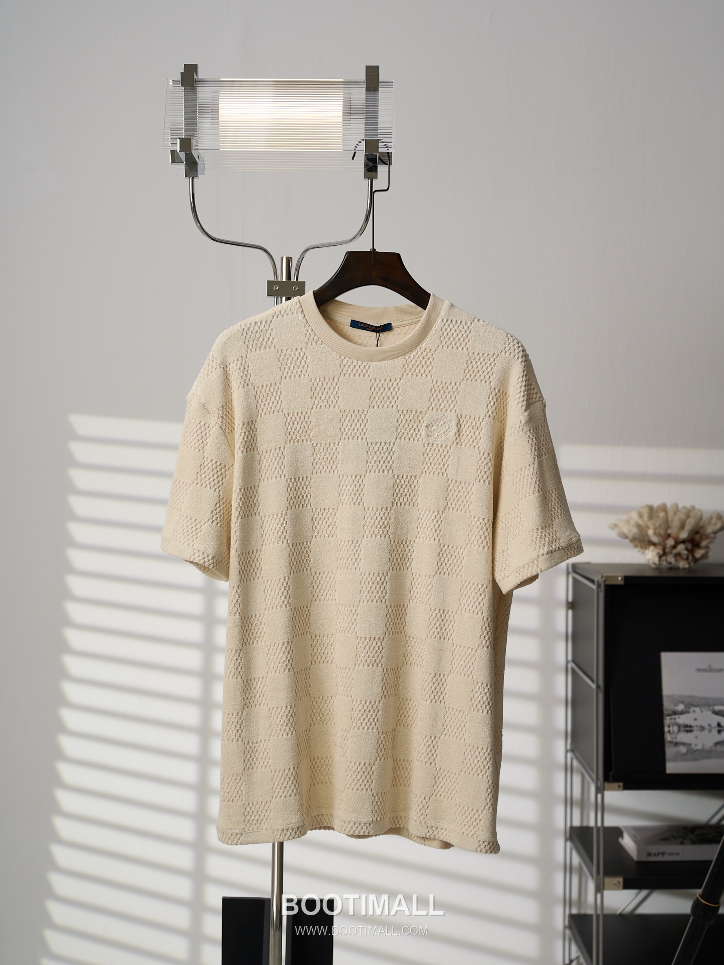 Louis Vuitton 2026 S/S Cotton Damier Jacquard Embroidered T-Shirt 루이비통 2026SS 코튼 다미에 자카드 자수 티셔츠 12