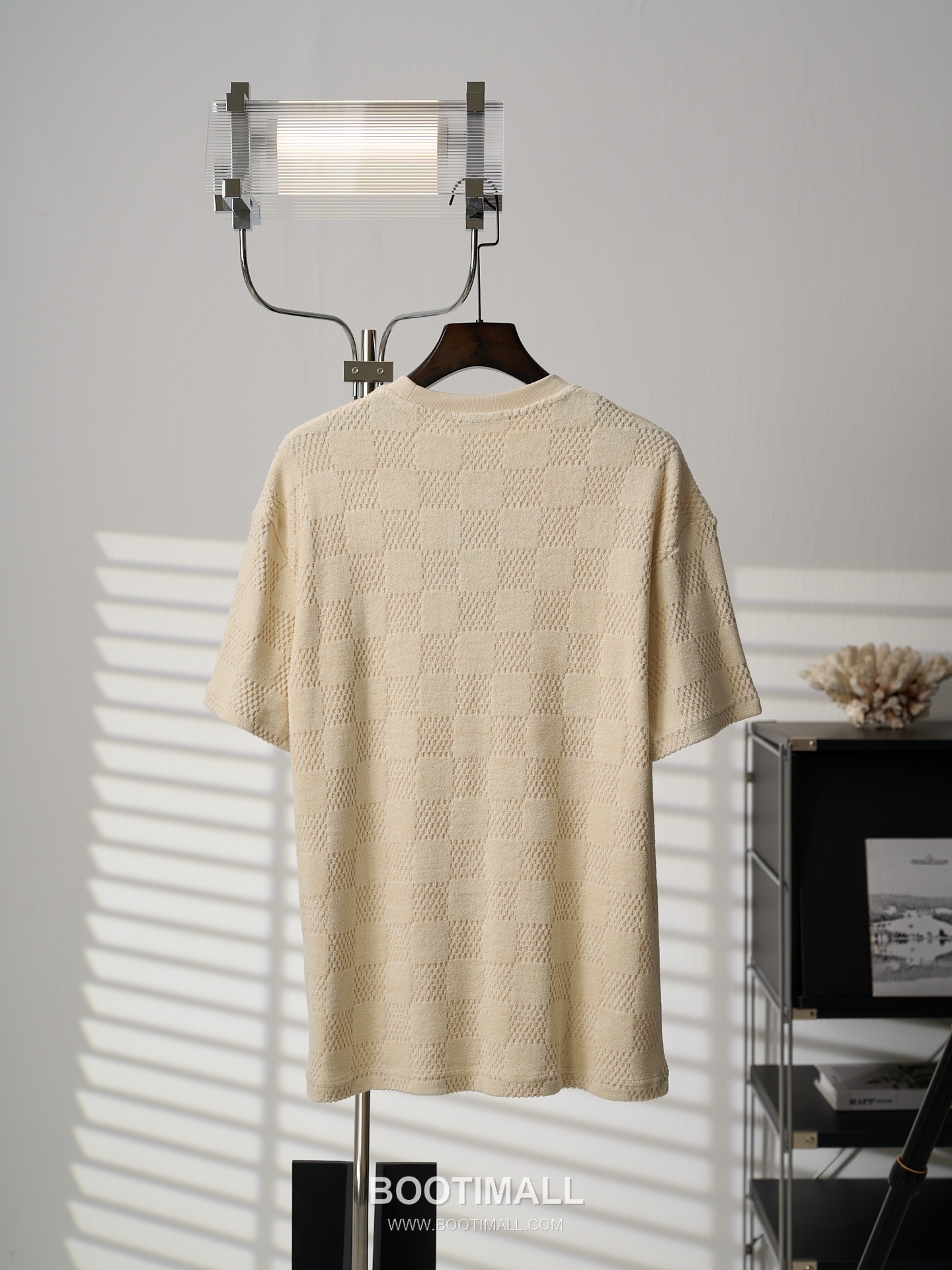 Louis Vuitton 2026 S/S Cotton Damier Jacquard Embroidered T-Shirt 루이비통 2026SS 코튼 다미에 자카드 자수 티셔츠 13