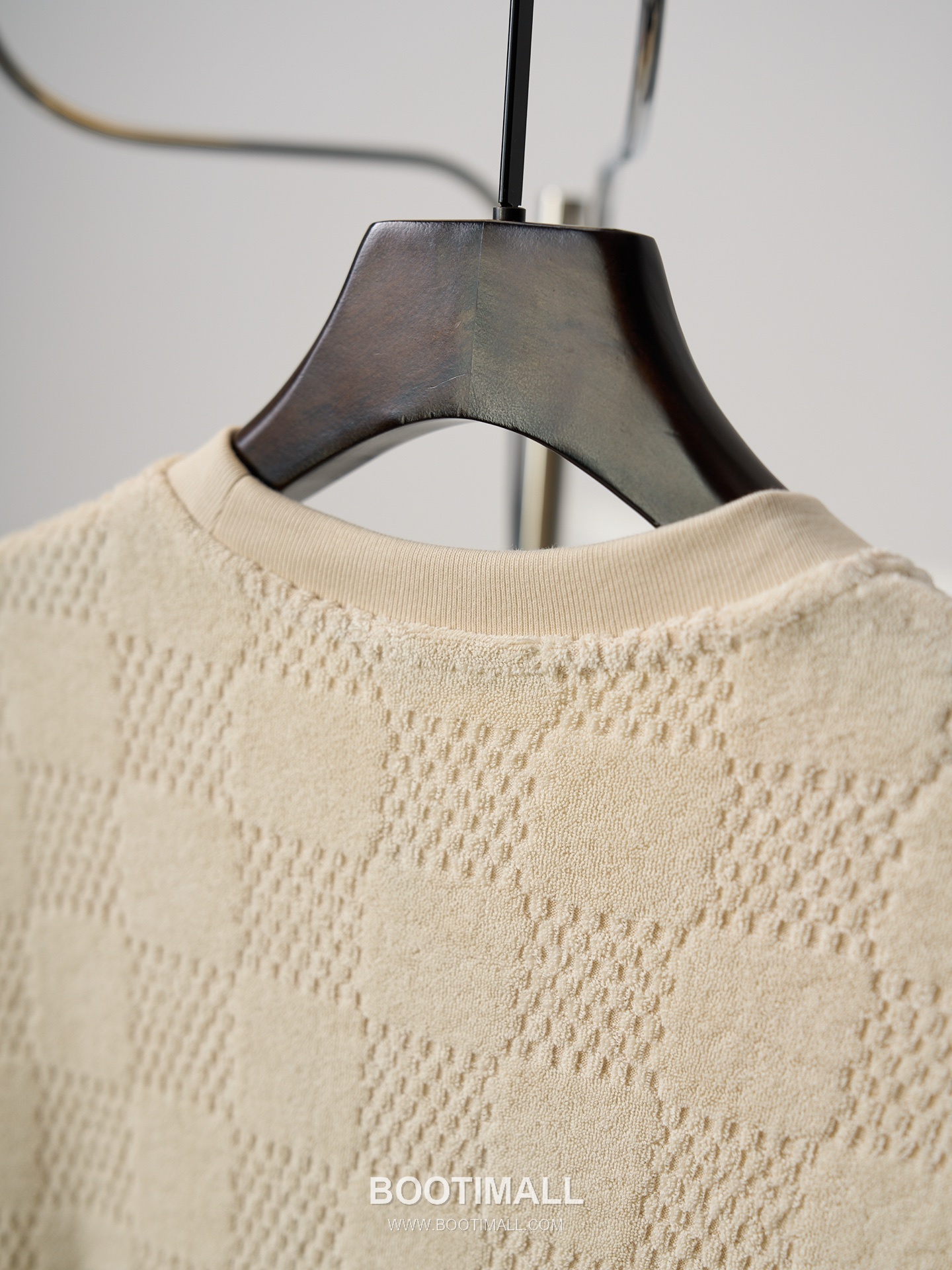 Louis Vuitton 2026 S/S Cotton Damier Jacquard Embroidered T-Shirt 루이비통 2026SS 코튼 다미에 자카드 자수 티셔츠 20