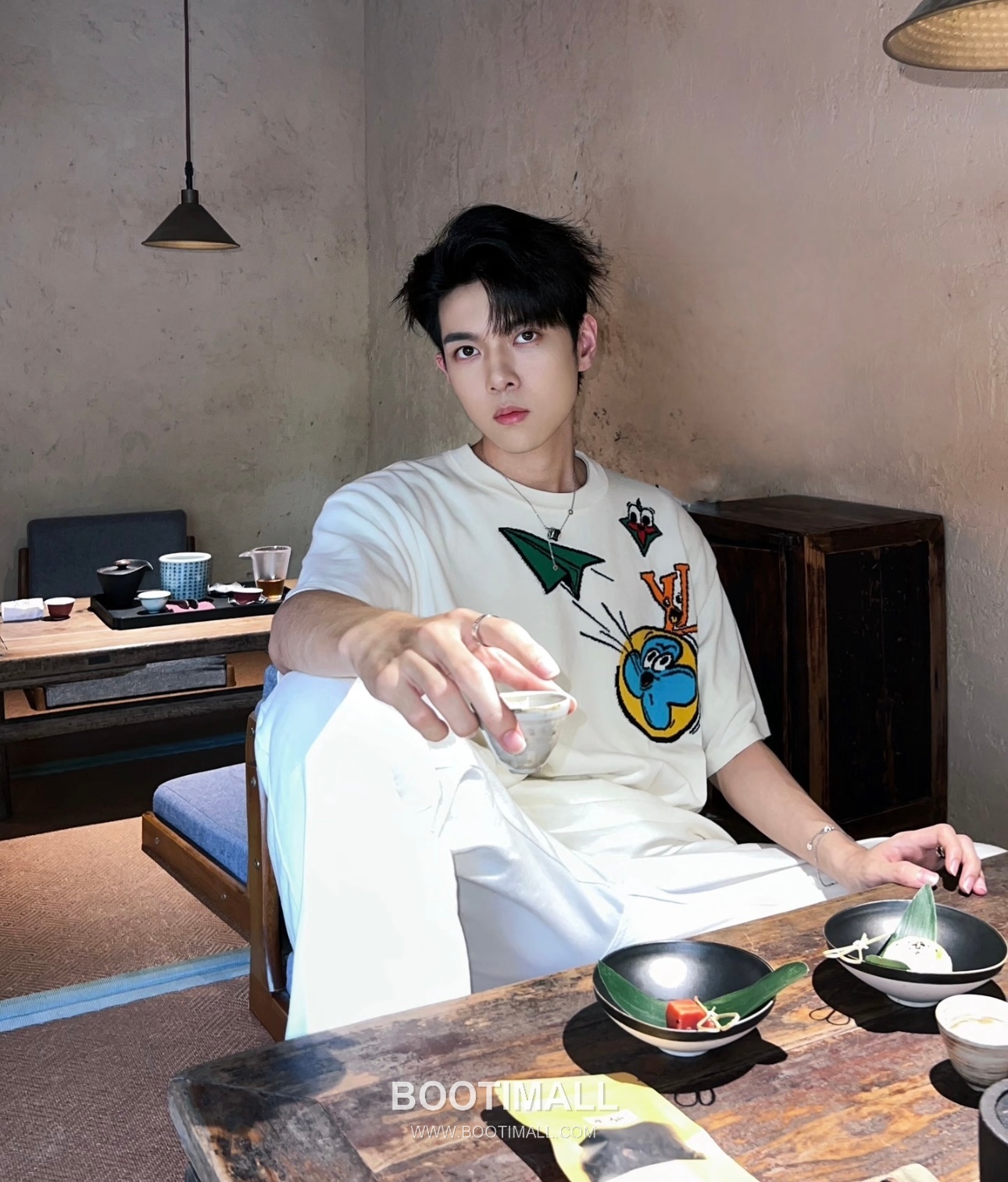 Louis Vuitton 2026 S/S Cotton Monogram Comics Intarsia Print T-Shirt 루이비통 2026SS 코튼 모노그램 코믹스 인타르시아 프린트 티셔츠 1