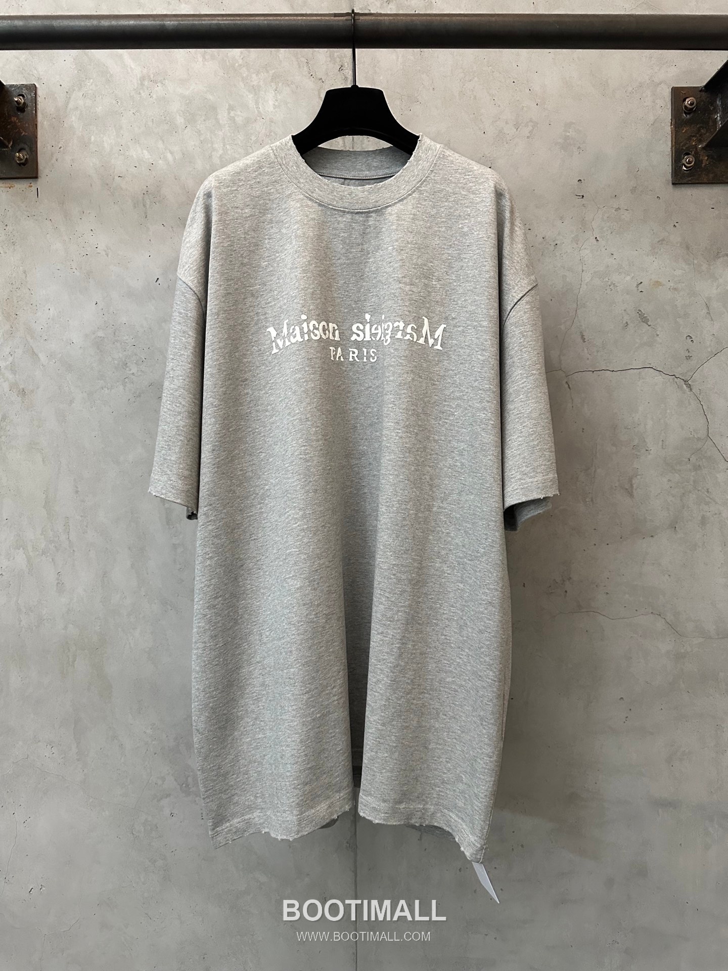 MM6 Maison Margiela 2026 S/S Cotton Foam Print Logo T-Shirt MM6메종마르지엘라 2026SS 코튼 발포 프린트 로고 티셔츠 1
