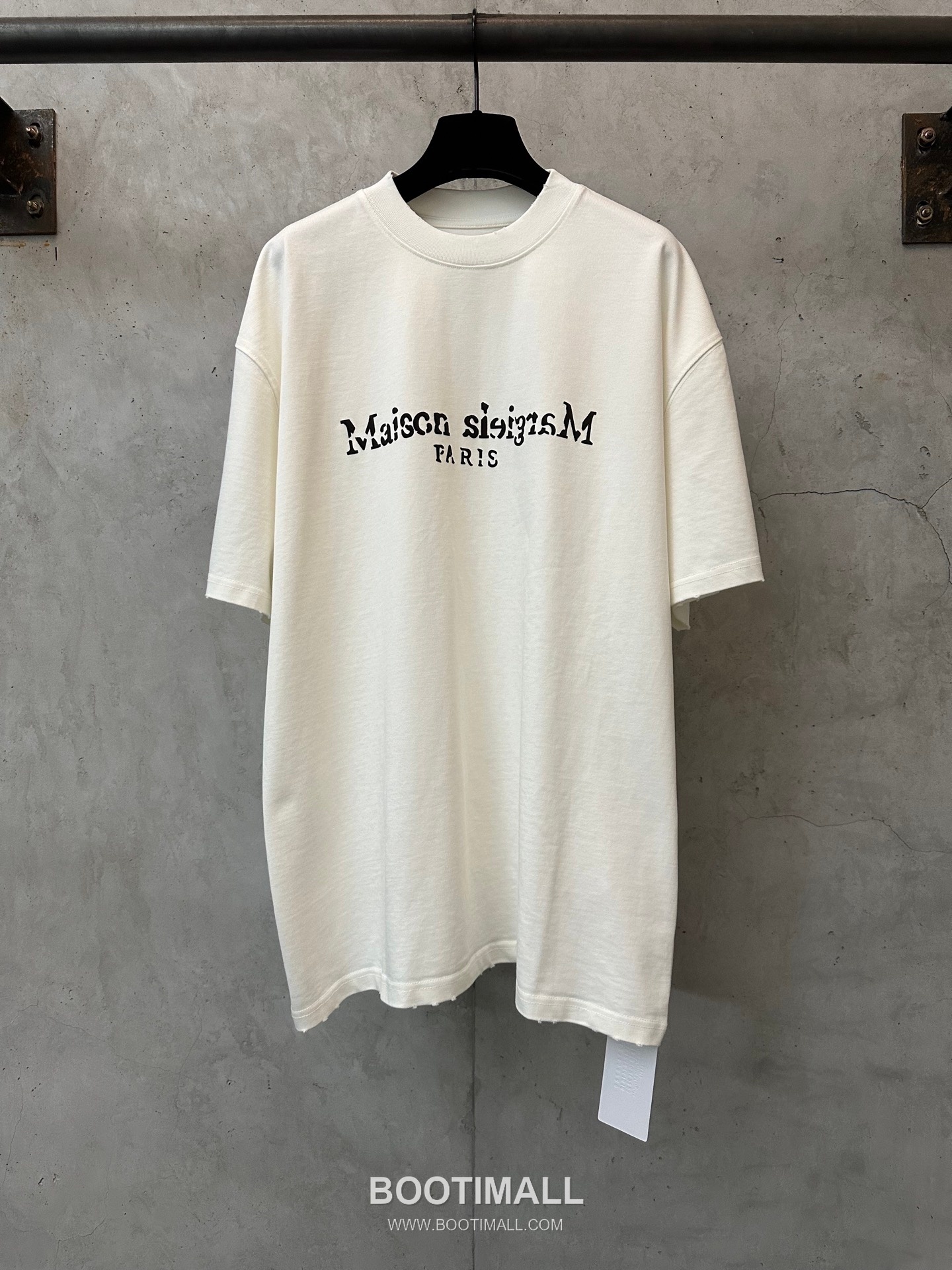 MM6 Maison Margiela 2026 S/S Cotton Foam Print Logo T-Shirt MM6메종마르지엘라 2026SS 코튼 발포 프린트 로고 티셔츠 1