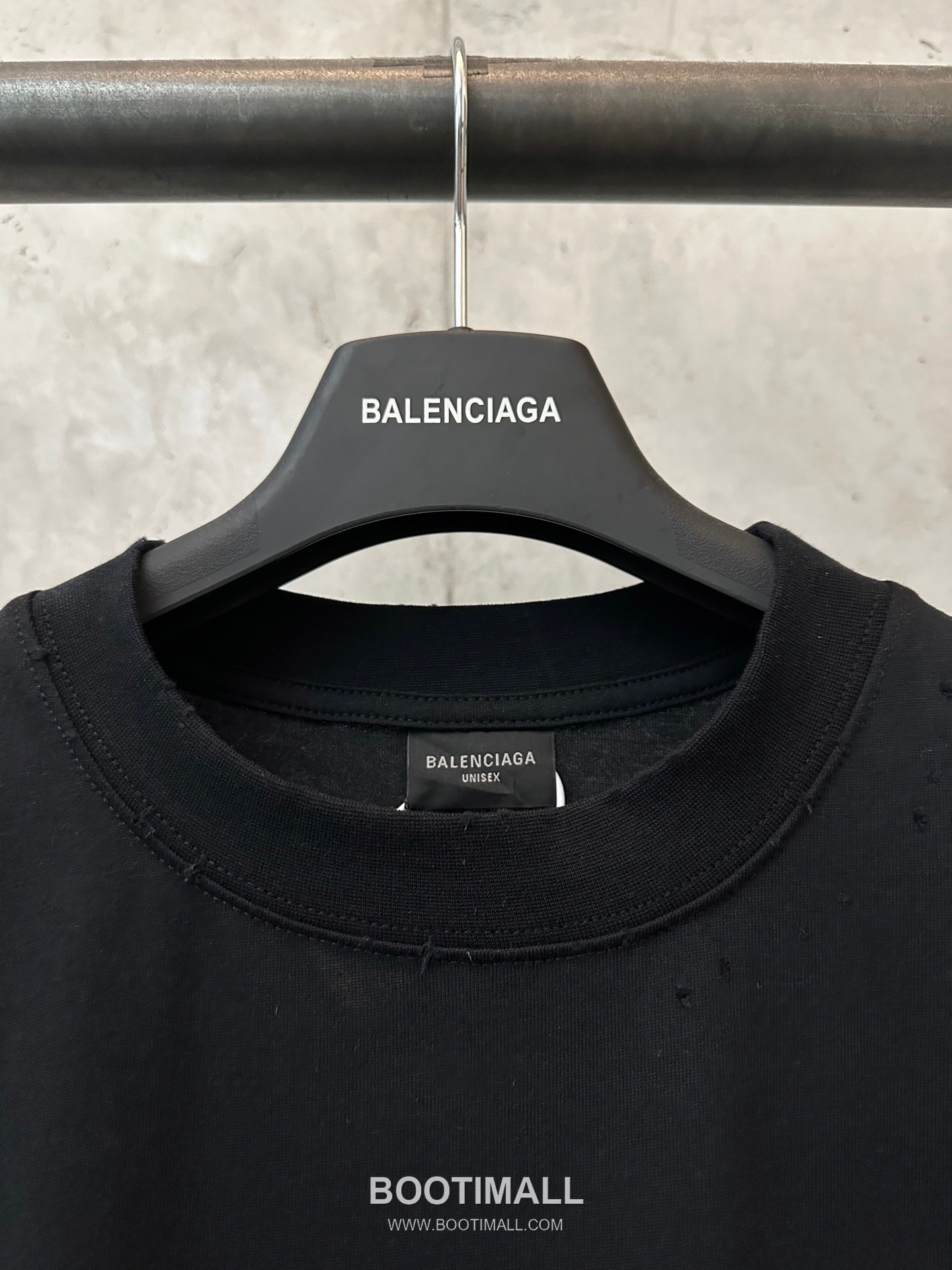 Balenciaga 2024 S/S Cotton Tape Print Distressed T-Shirt 발렌시아가 2024SS 코튼 테이프 프린트 디스트로이드 티셔츠 7
