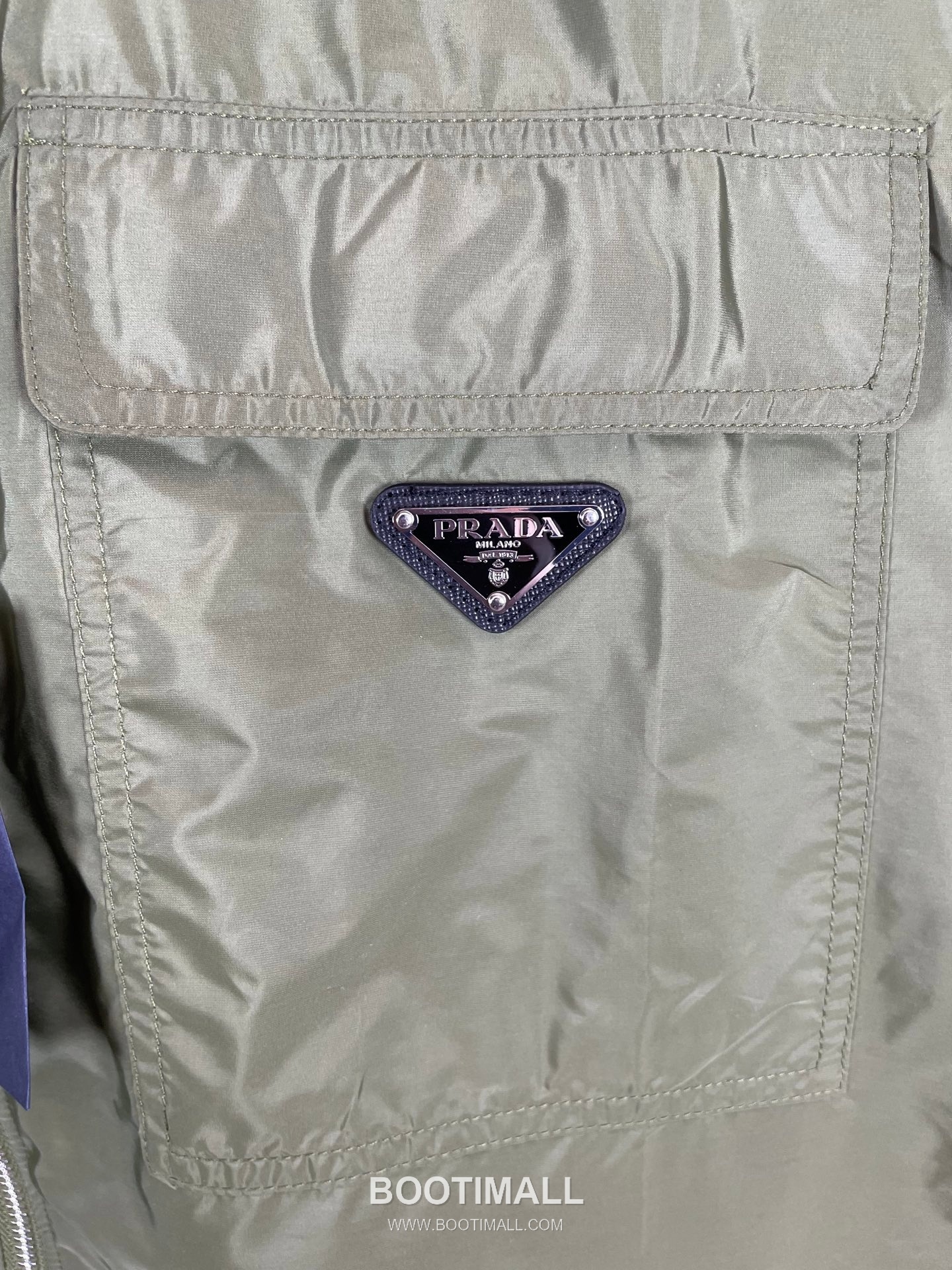 Prada 2026 S/S Recycled Nylon Zip Drawstring Shirt 프라다 2026SS 재생 나일론 집업 드로스트링 셔츠 3