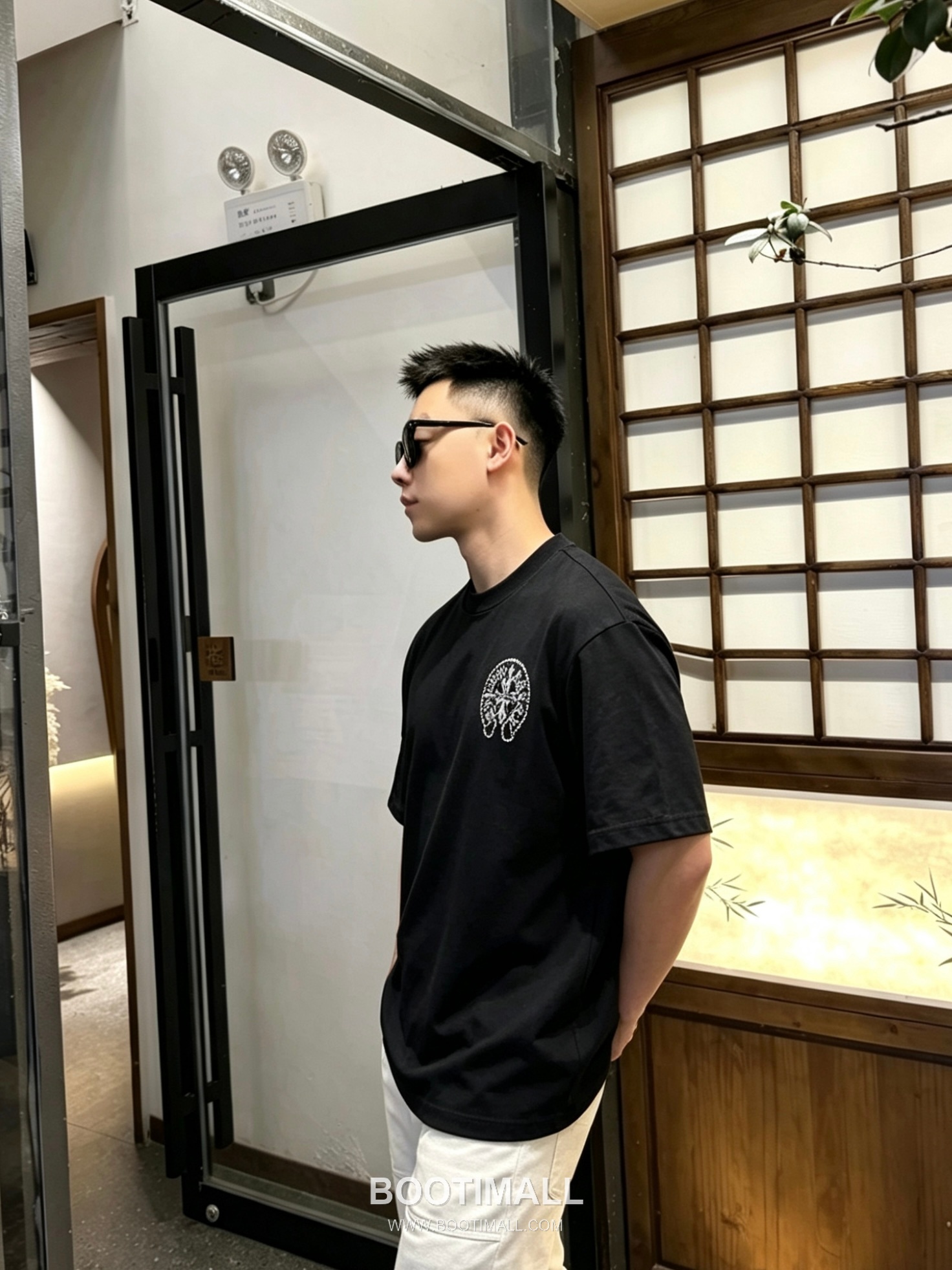 Chrome Hearts 2026 S/S Cotton Horseshoe Embroidered Crystal T-Shirt 크롬하츠 2026SS 코튼 말굽 자수 크리스탈 티셔츠 1