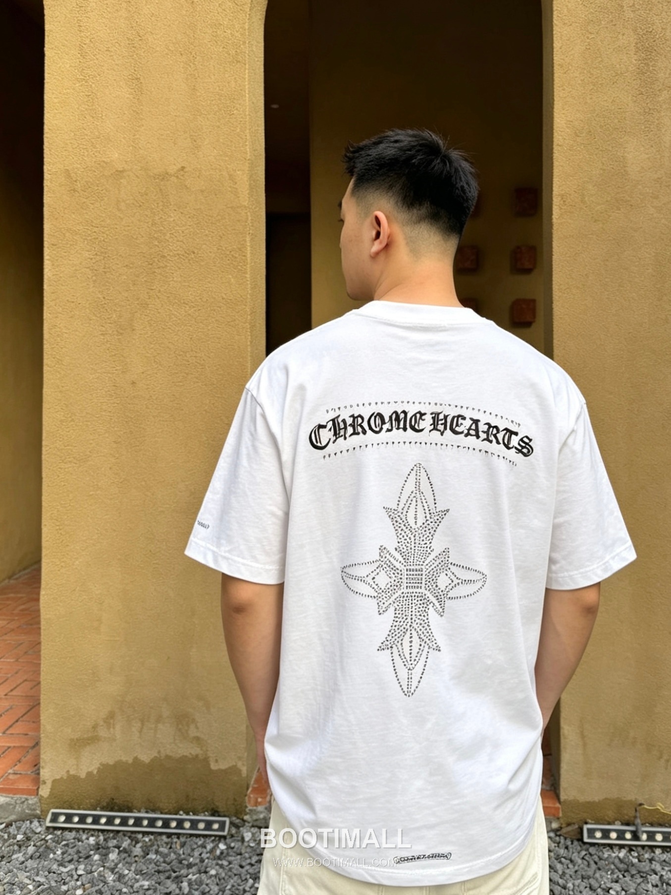 Chrome Hearts 2026 S/S Cotton Horseshoe Embroidered Crystal T-Shirt 크롬하츠 2026SS 코튼 말굽 자수 크리스탈 티셔츠 4