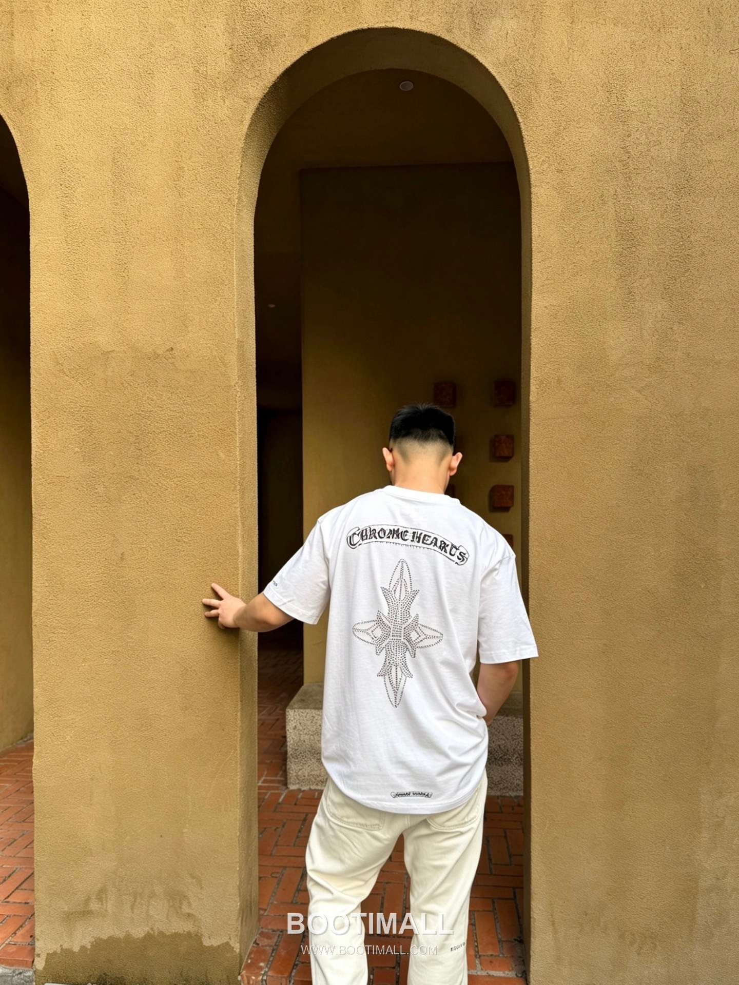 Chrome Hearts 2026 S/S Cotton Horseshoe Embroidered Crystal T-Shirt 크롬하츠 2026SS 코튼 말굽 자수 크리스탈 티셔츠 5