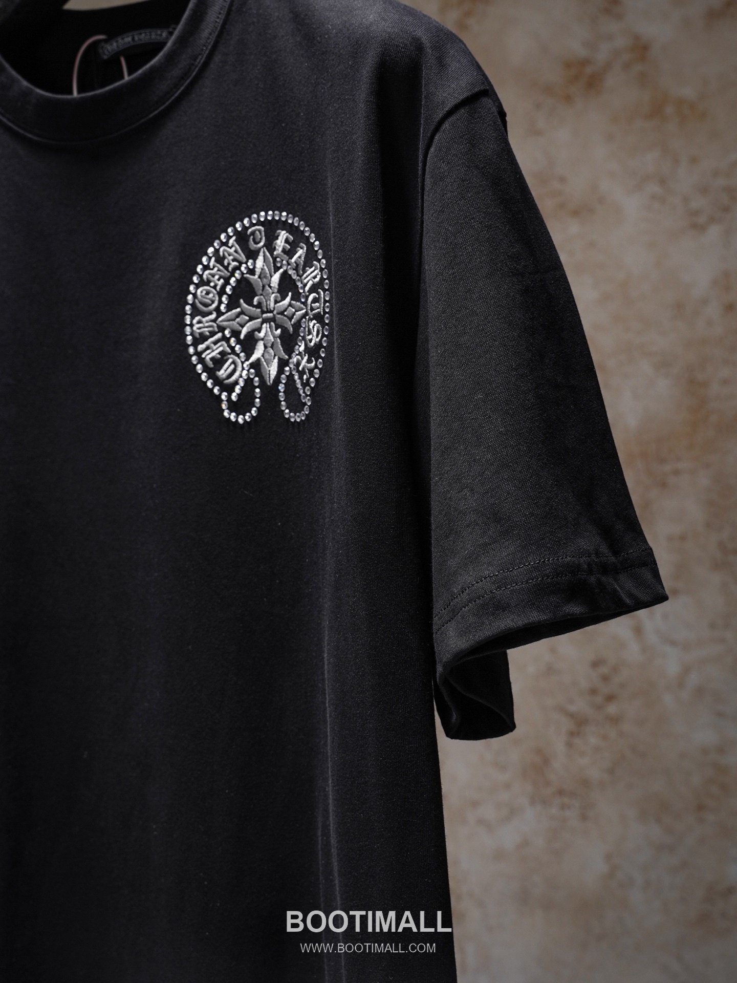 Chrome Hearts 2026 S/S Cotton Horseshoe Embroidered Crystal T-Shirt 크롬하츠 2026SS 코튼 말굽 자수 크리스탈 티셔츠 11