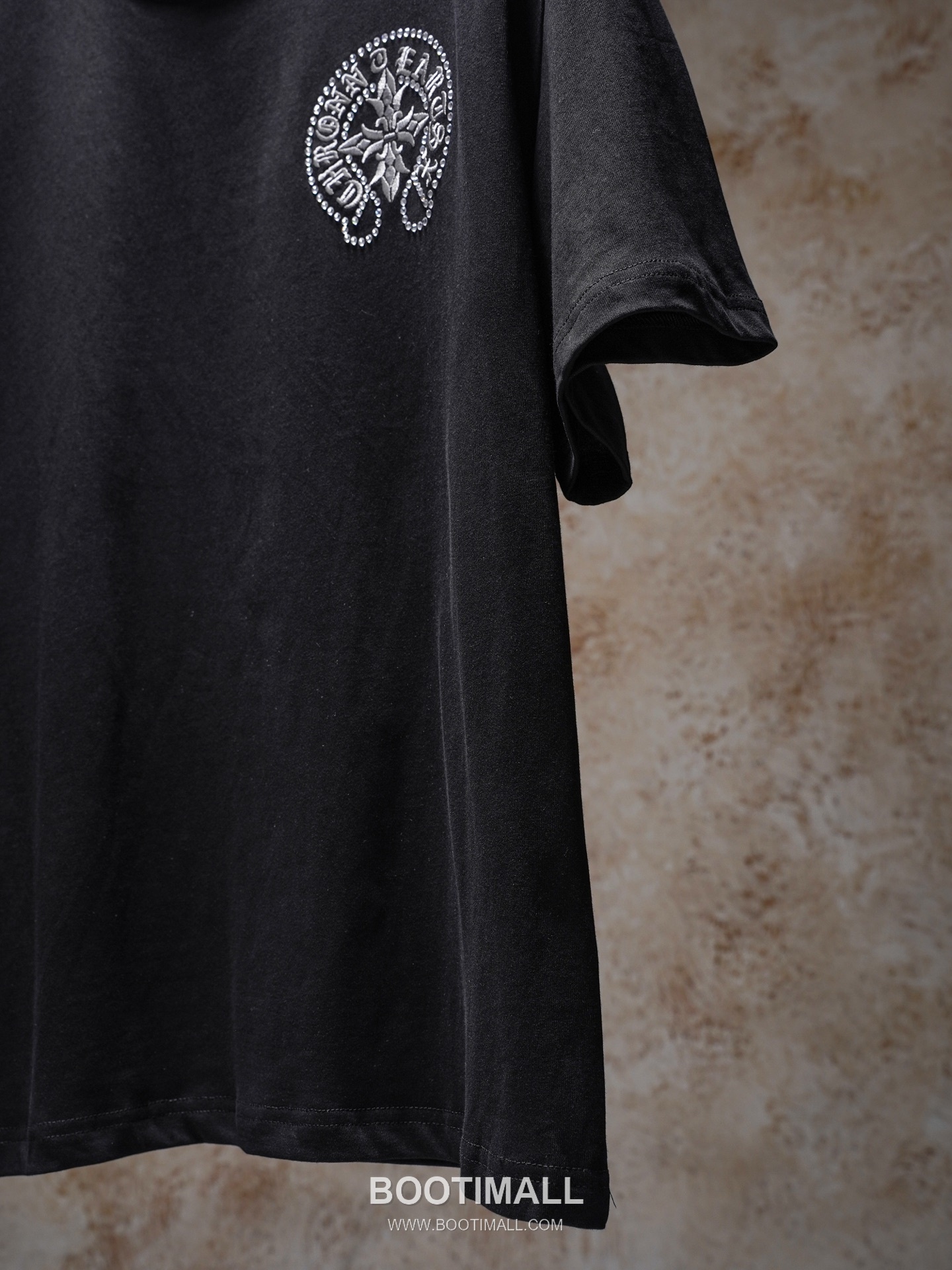 Chrome Hearts 2026 S/S Cotton Horseshoe Embroidered Crystal T-Shirt 크롬하츠 2026SS 코튼 말굽 자수 크리스탈 티셔츠 12