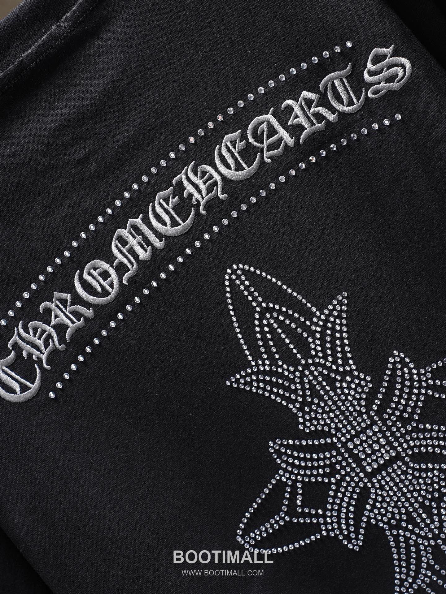 Chrome Hearts 2026 S/S Cotton Horseshoe Embroidered Crystal T-Shirt 크롬하츠 2026SS 코튼 말굽 자수 크리스탈 티셔츠 20