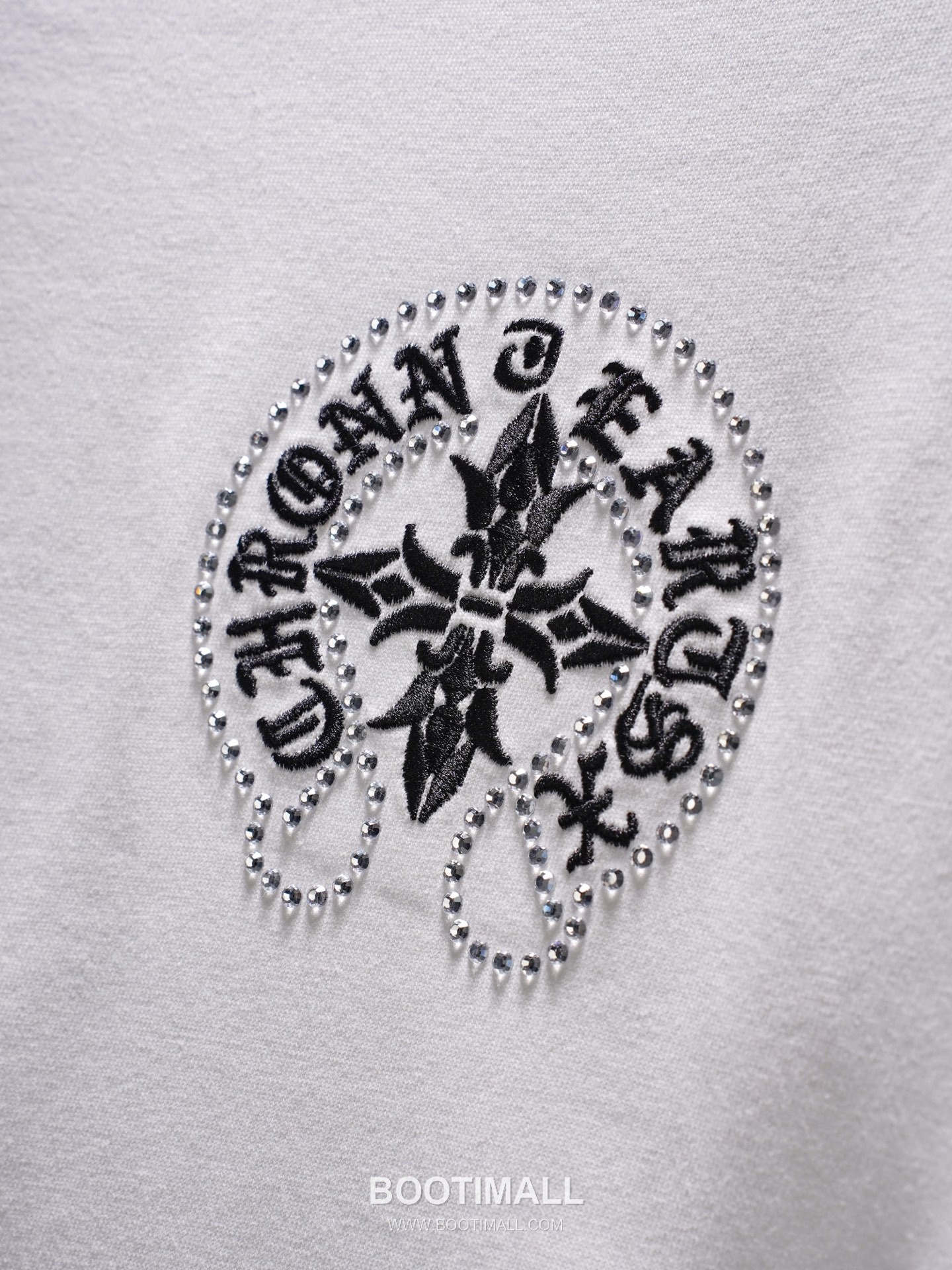 Chrome Hearts 2026 S/S Cotton Horseshoe Embroidered Crystal T-Shirt 크롬하츠 2026SS 코튼 말굽 자수 크리스탈 티셔츠 4