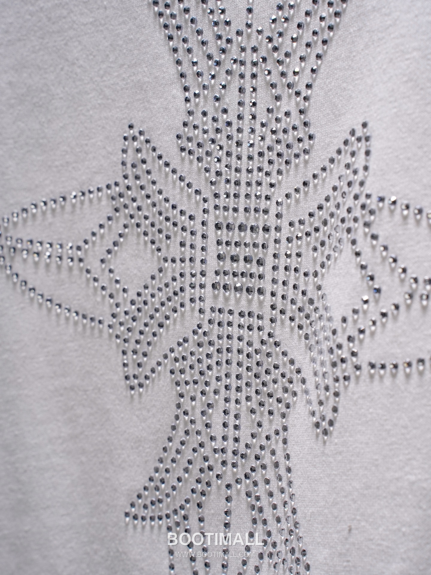 Chrome Hearts 2026 S/S Cotton Horseshoe Embroidered Crystal T-Shirt 크롬하츠 2026SS 코튼 말굽 자수 크리스탈 티셔츠 13