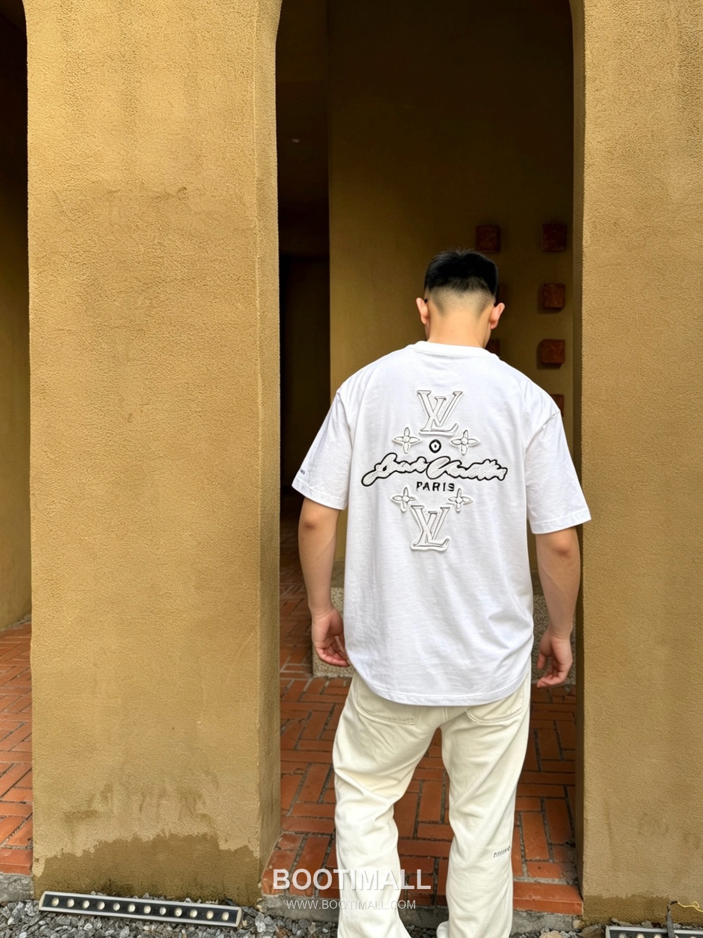 Louis Vuitton 2026 S/S Cotton Patch Embroidered Logo T-Shirt 루이비통 2026SS 코튼 패치 자수 로고 티셔츠 5