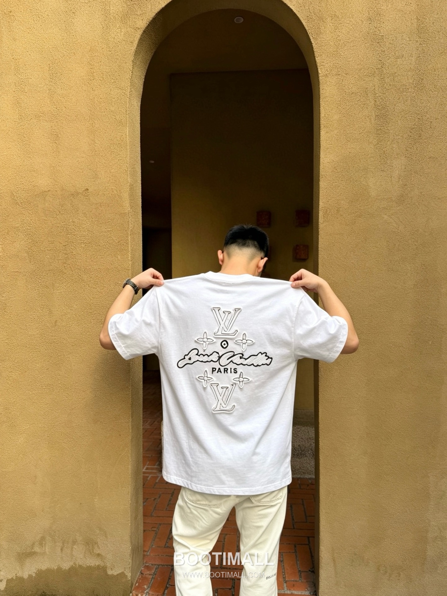 Louis Vuitton 2026 S/S Cotton Patch Embroidered Logo T-Shirt 루이비통 2026SS 코튼 패치 자수 로고 티셔츠 6