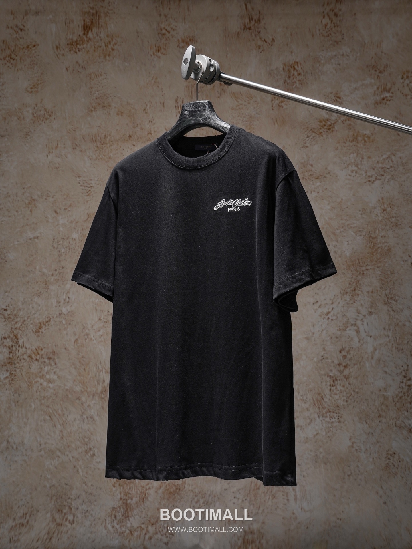 Louis Vuitton 2026 S/S Cotton Patch Embroidered Logo T-Shirt 루이비통 2026SS 코튼 패치 자수 로고 티셔츠 7