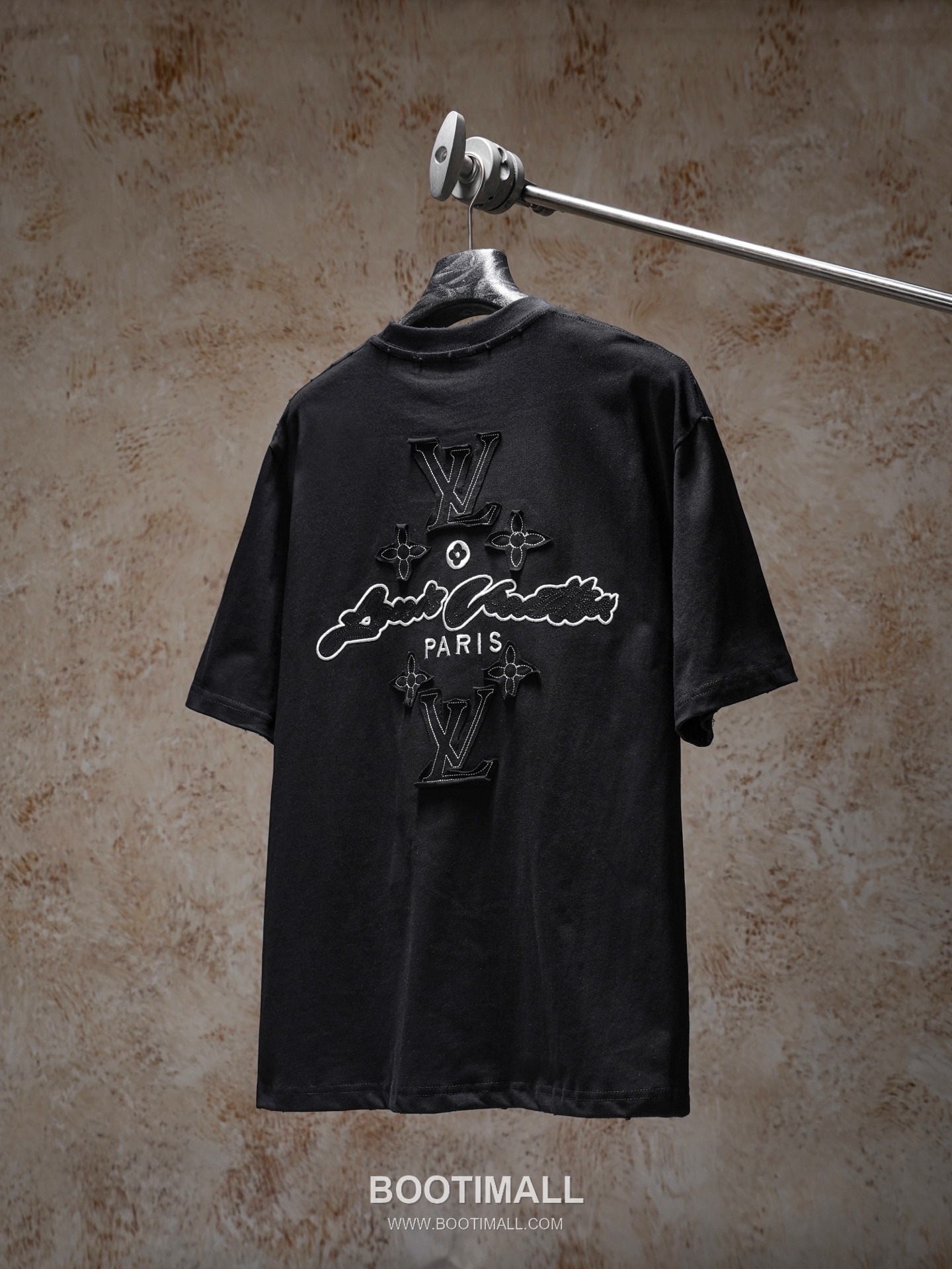 Louis Vuitton 2026 S/S Cotton Patch Embroidered Logo T-Shirt 루이비통 2026SS 코튼 패치 자수 로고 티셔츠 8