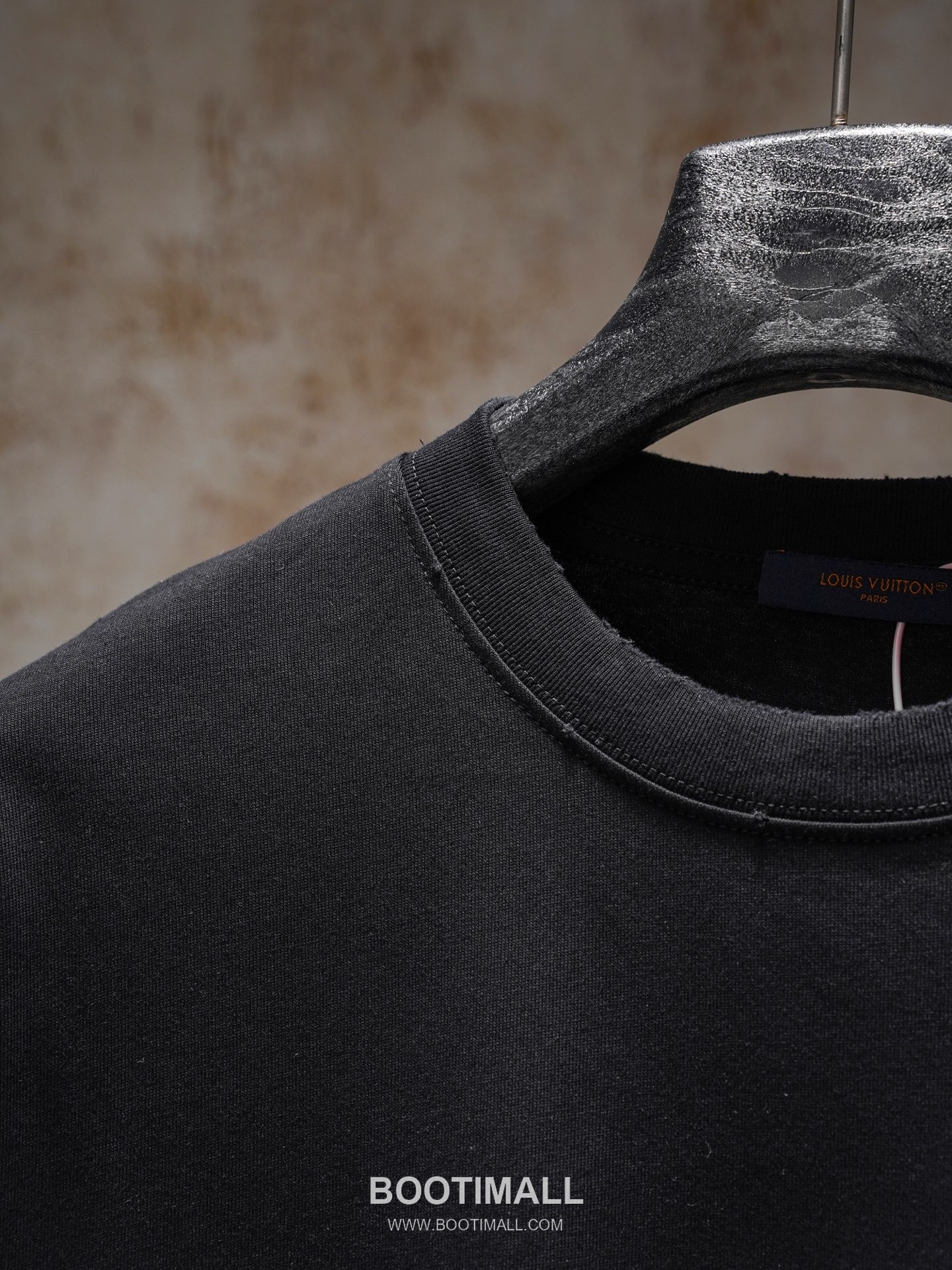 Louis Vuitton 2026 S/S Cotton Patch Embroidered Logo T-Shirt 루이비통 2026SS 코튼 패치 자수 로고 티셔츠 9