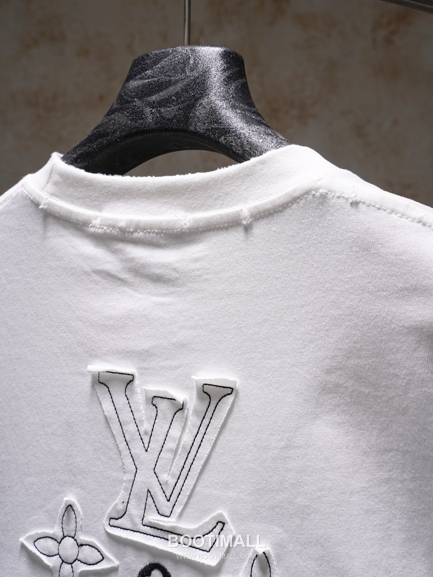 Louis Vuitton 2026 S/S Cotton Patch Embroidered Logo T-Shirt 루이비통 2026SS 코튼 패치 자수 로고 티셔츠 9