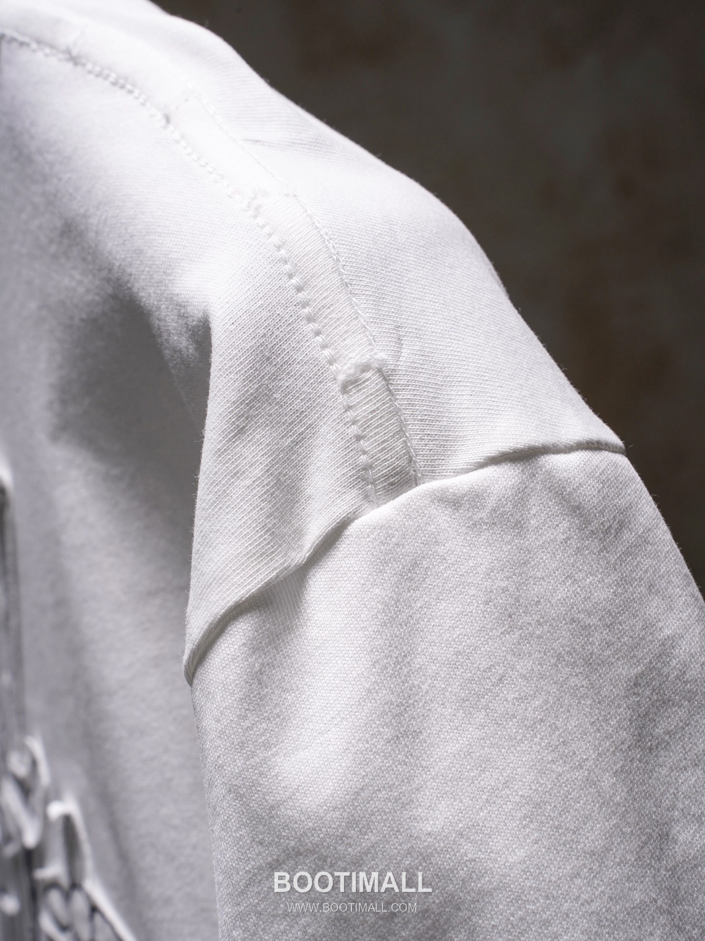 Louis Vuitton 2026 S/S Cotton Patch Embroidered Logo T-Shirt 루이비통 2026SS 코튼 패치 자수 로고 티셔츠 14