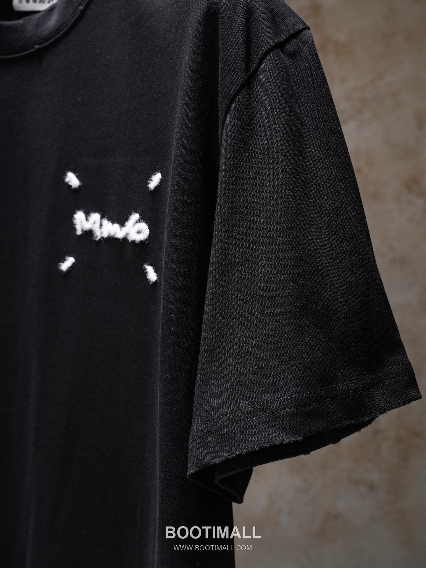MM6 Maison Margiela 2026 S/S Cotton Embroidered Distressed T-Shirt MM6메종마르지엘라 2026SS 코튼 자수 디스트로이드 티셔츠 12
