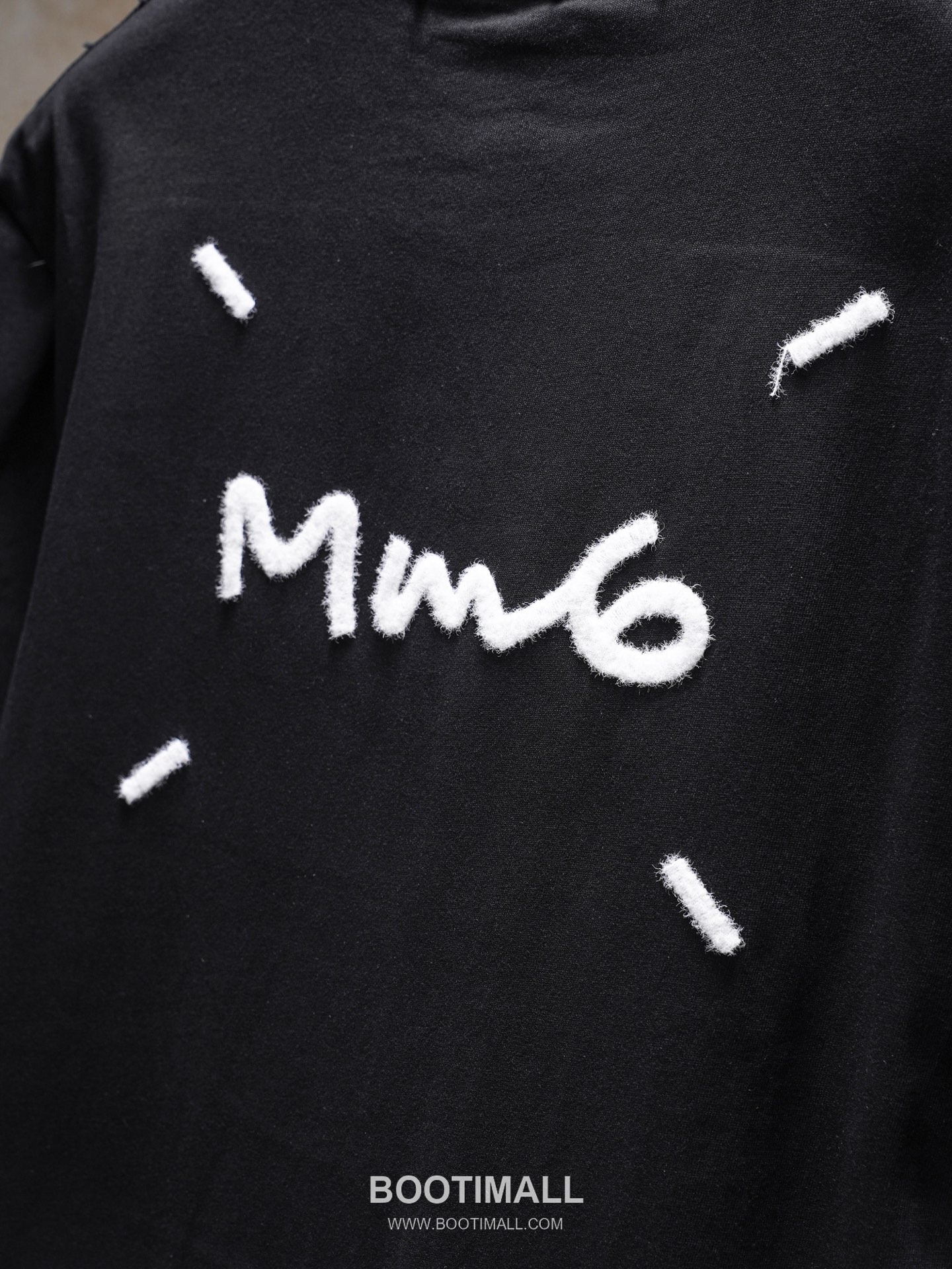 MM6 Maison Margiela 2026 S/S Cotton Embroidered Distressed T-Shirt MM6메종마르지엘라 2026SS 코튼 자수 디스트로이드 티셔츠 18