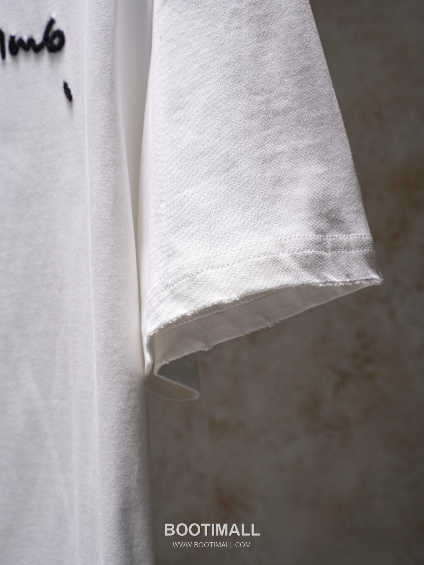MM6 Maison Margiela 2026 S/S Cotton Embroidered Distressed T-Shirt MM6메종마르지엘라 2026SS 코튼 자수 디스트로이드 티셔츠 6