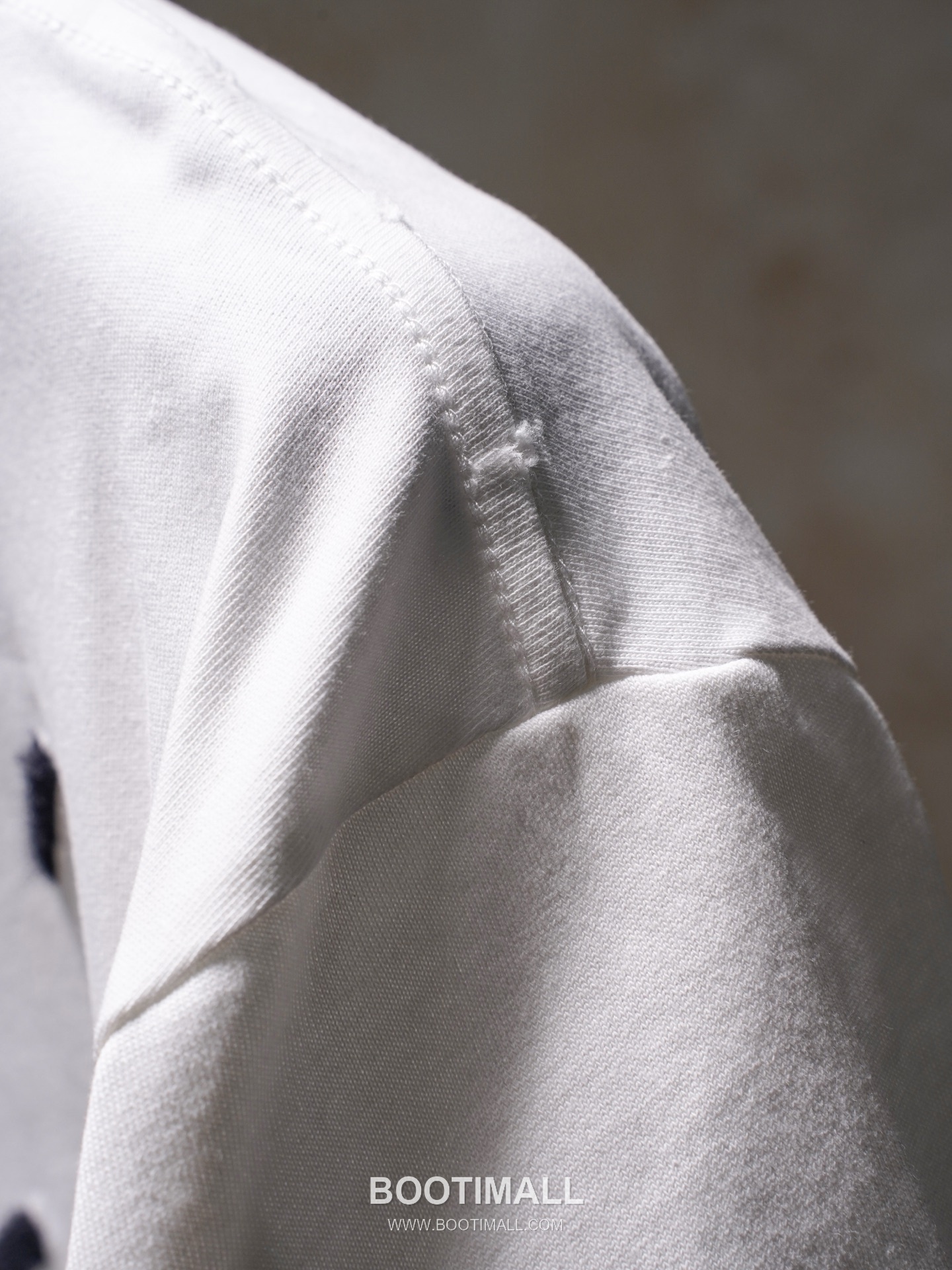 MM6 Maison Margiela 2026 S/S Cotton Embroidered Distressed T-Shirt MM6메종마르지엘라 2026SS 코튼 자수 디스트로이드 티셔츠 14