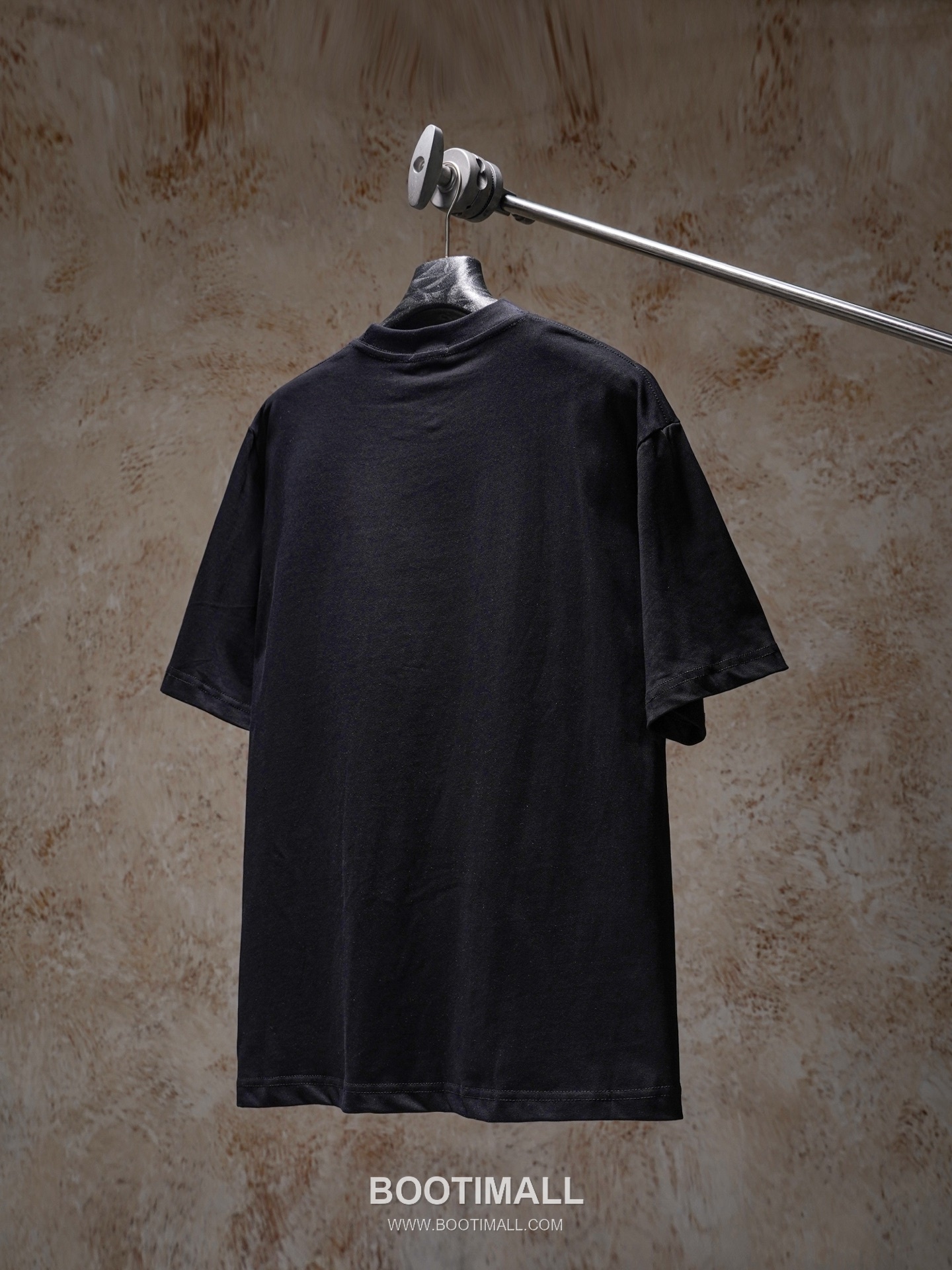 Prada 2026 S/S Cotton Triangle Logo Embroidered T-Shirt 프라다 2026SS 코튼 트라이앵글 로고 자수 티셔츠 9