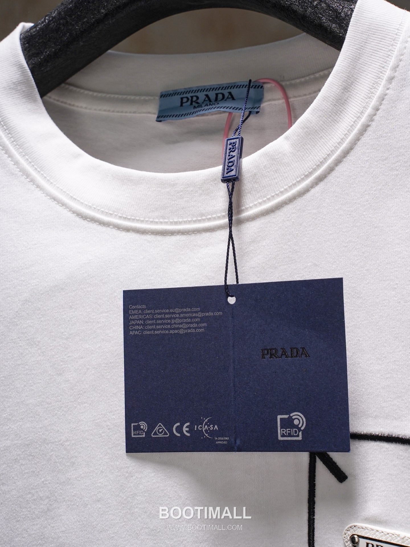 Prada 2026 S/S Cotton Triangle Logo Embroidered T-Shirt 프라다 2026SS 코튼 트라이앵글 로고 자수 티셔츠 5