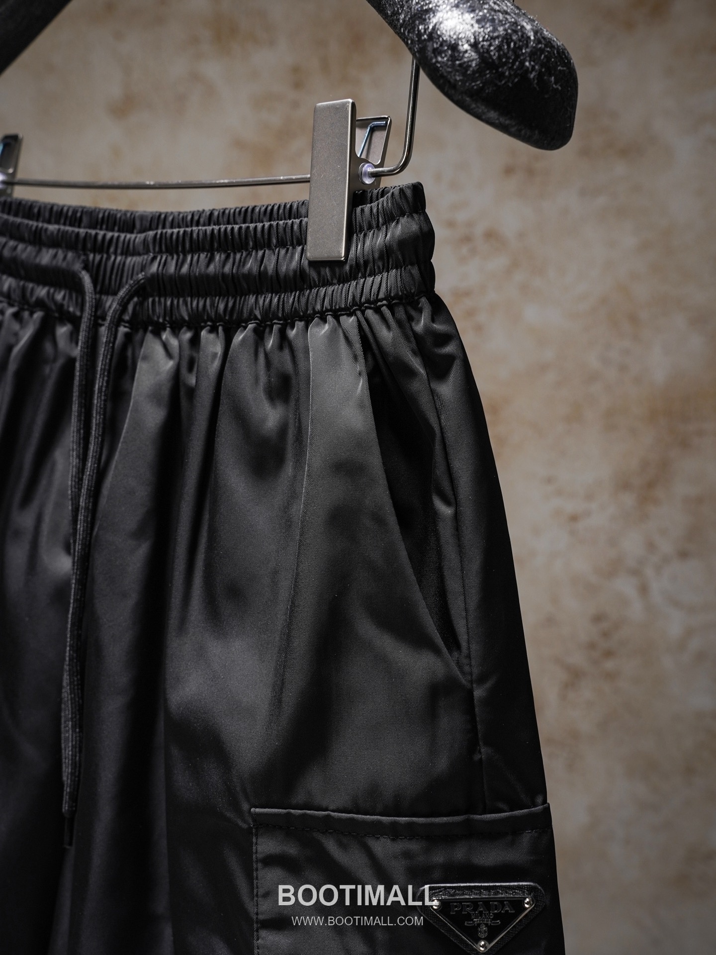 Prada 2026 S/S Nylon Triangle Logo Pocket Shorts 프라다 2026SS 나일론 트라이앵글 로고 포켓 쇼츠 5