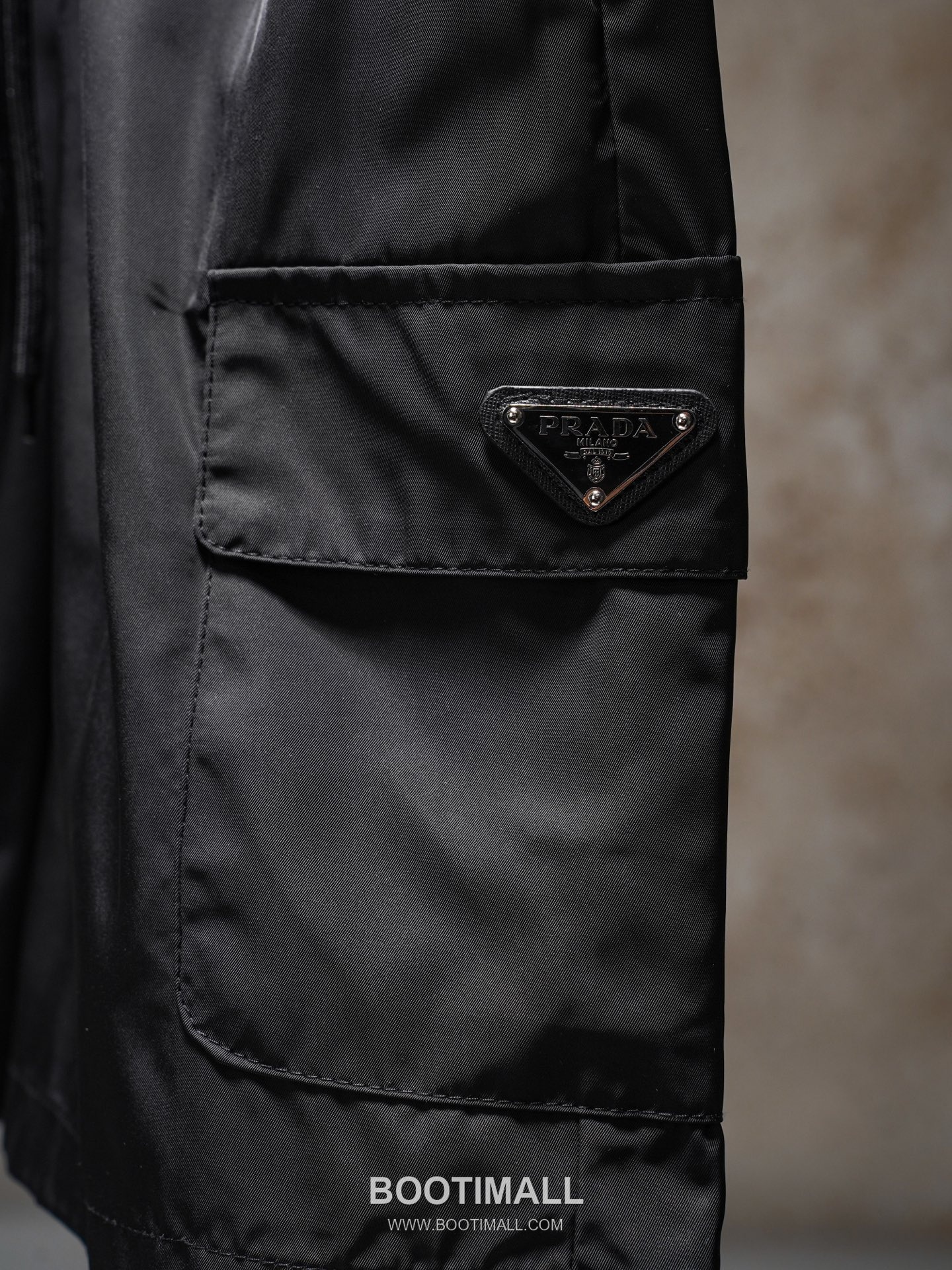 Prada 2026 S/S Nylon Triangle Logo Pocket Shorts 프라다 2026SS 나일론 트라이앵글 로고 포켓 쇼츠 8