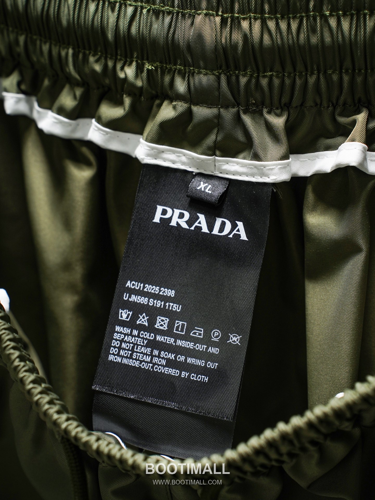 Prada 2026 S/S Nylon Triangle Logo Pocket Shorts 프라다 2026SS 나일론 트라이앵글 로고 포켓 쇼츠 6