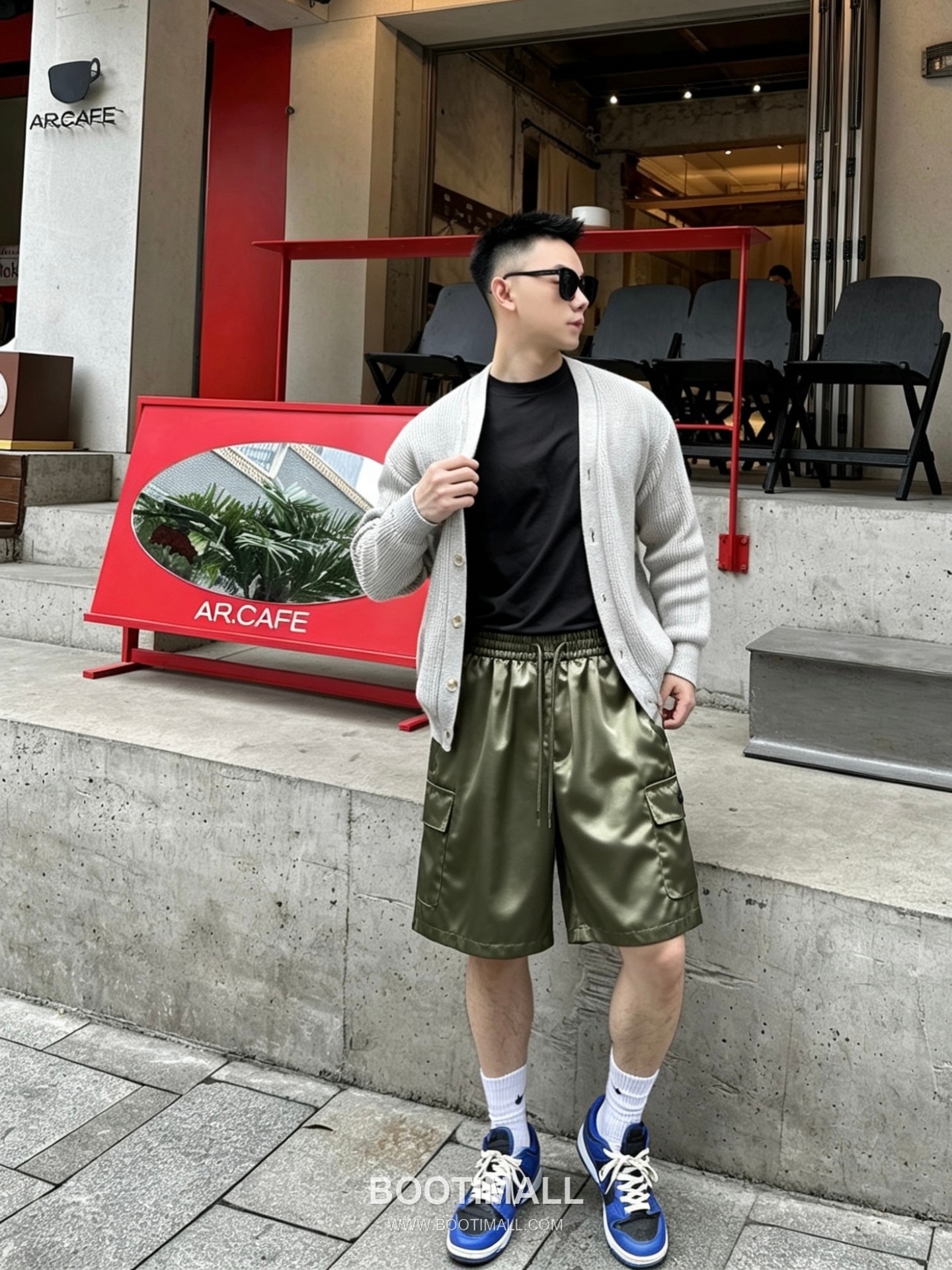 Prada 2026 S/S Nylon Triangle Logo Pocket Shorts 프라다 2026SS 나일론 트라이앵글 로고 포켓 쇼츠 4