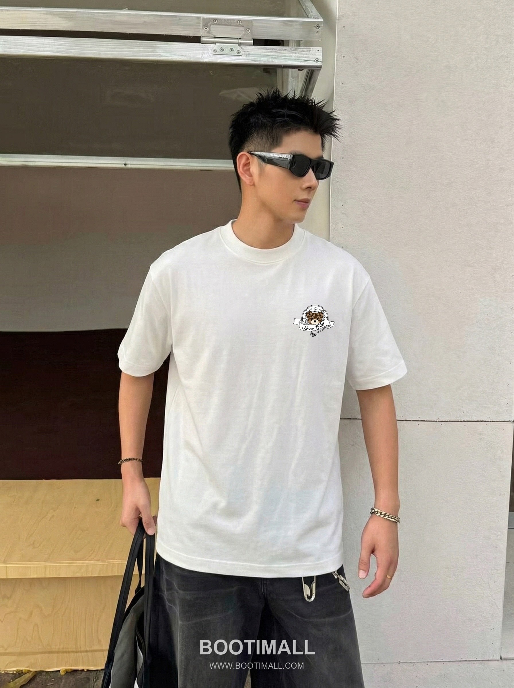 Fendi 2026 S/S Cotton Graphic Print Logo T-Shirt 펜디 2026SS 코튼 그래픽 프린트 로고 티셔츠 3