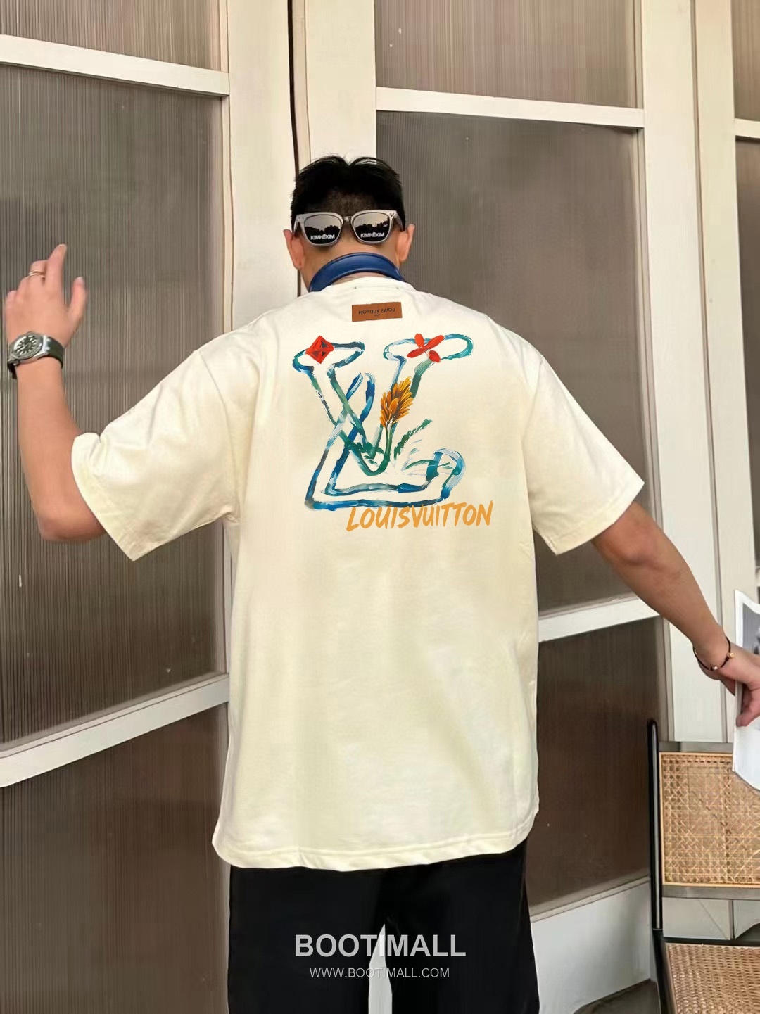 Louis Vuitton 2026 S/S Cotton Letter Print Logo T-Shirt 루이비통 2026SS 코튼 레터 프린트 로고 티셔츠 1