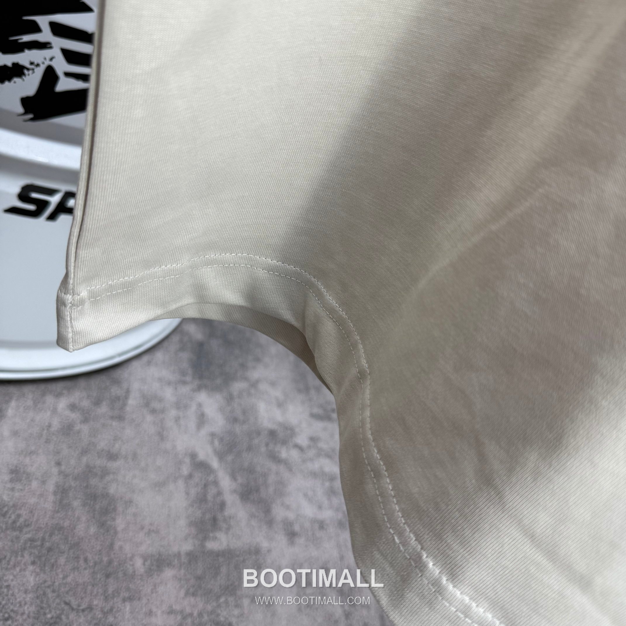 Louis Vuitton 2026 S/S Cotton Letter Print Logo T-Shirt 루이비통 2026SS 코튼 레터 프린트 로고 티셔츠 12