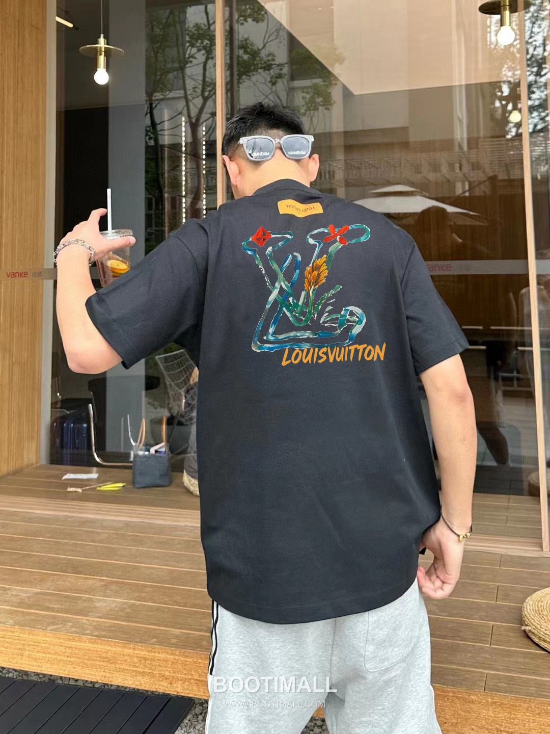 Louis Vuitton 2026 S/S Cotton Letter Print Logo T-Shirt 루이비통 2026SS 코튼 레터 프린트 로고 티셔츠 3