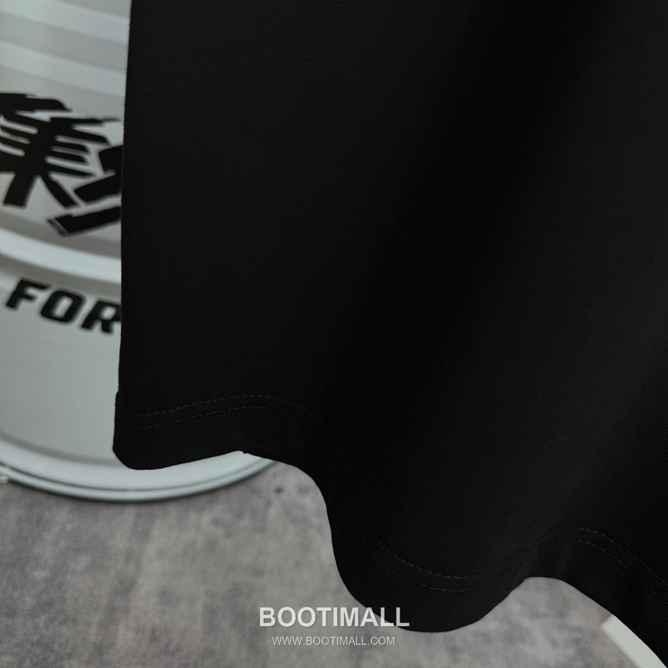 Louis Vuitton 2026 S/S Cotton Letter Print Logo T-Shirt 루이비통 2026SS 코튼 레터 프린트 로고 티셔츠 12