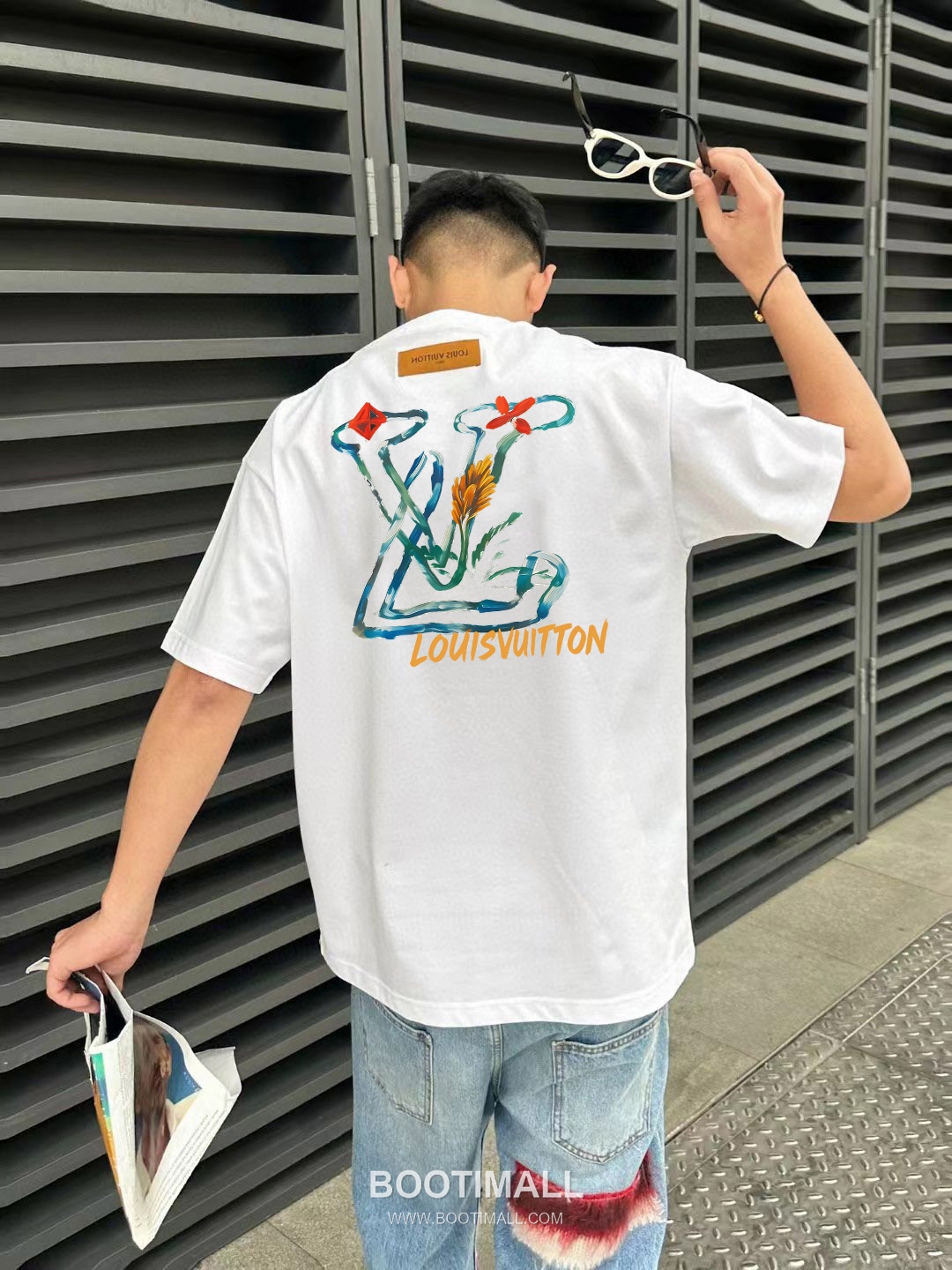 Louis Vuitton 2026 S/S Cotton Letter Print Logo T-Shirt 루이비통 2026SS 코튼 레터 프린트 로고 티셔츠 1